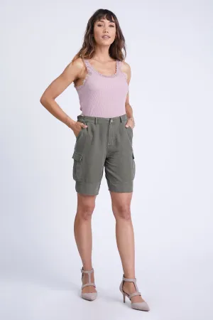 100% Silk bermuda with frayed hem in Olive