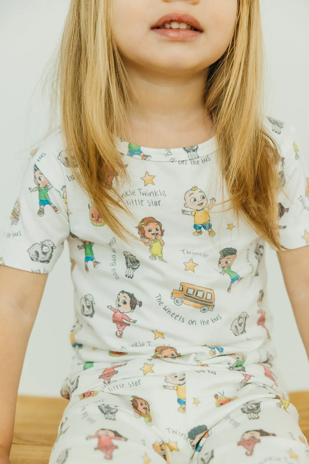 2pc Short Sleeve Pajama Set - CoComelon Friends