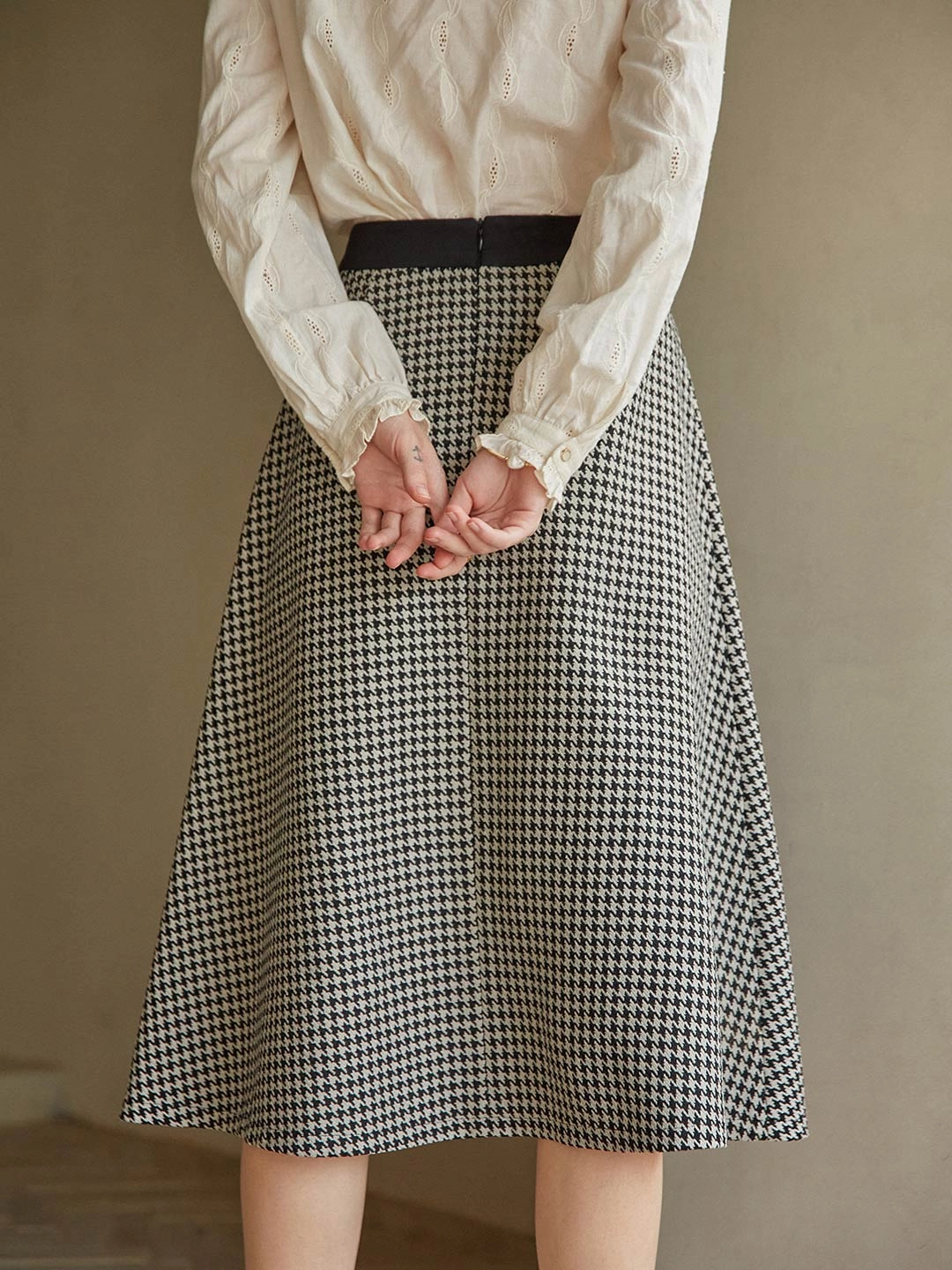 WrinkleFreeFinish Flattering Fit Wear ??Final Sale?? Dawn Houndstooth Skirt