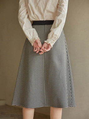 WrinkleFreeFinish Flattering Fit Wear ??Final Sale?? Dawn Houndstooth Skirt