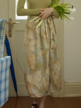 Perfect Comfort Fit ??Final Sale??Isabela Vintage Oil Painting Print Waist Tie Slit Satin Skirt