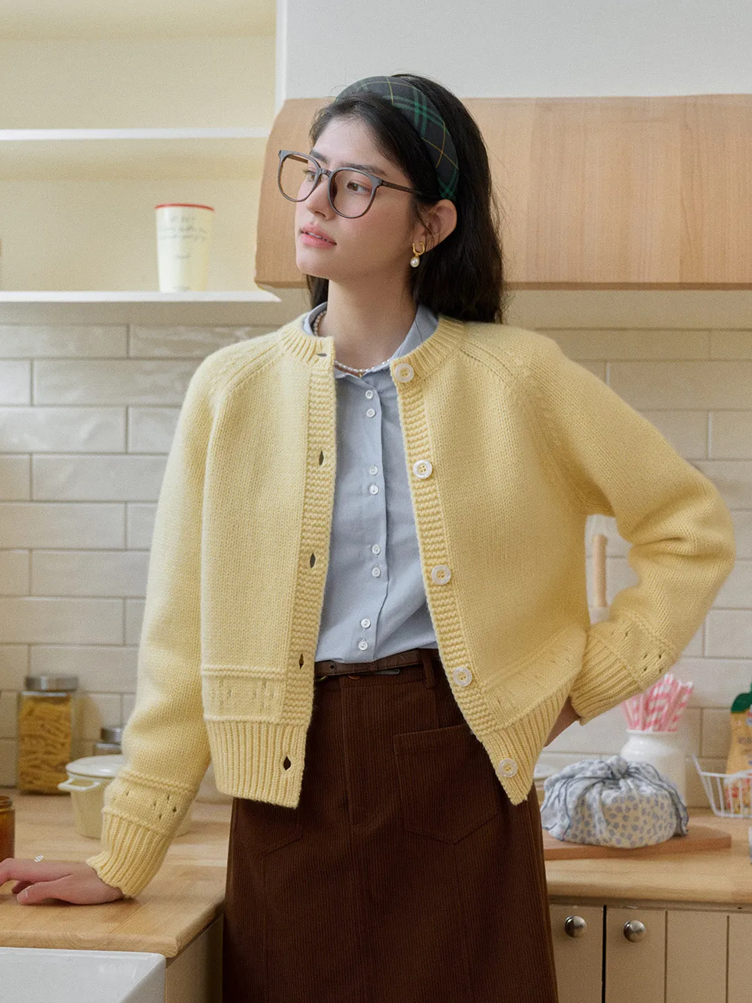 Alicia Round Neck Short 100%Wool Cardigan AntiPilling Technology Seamless Construction Design
