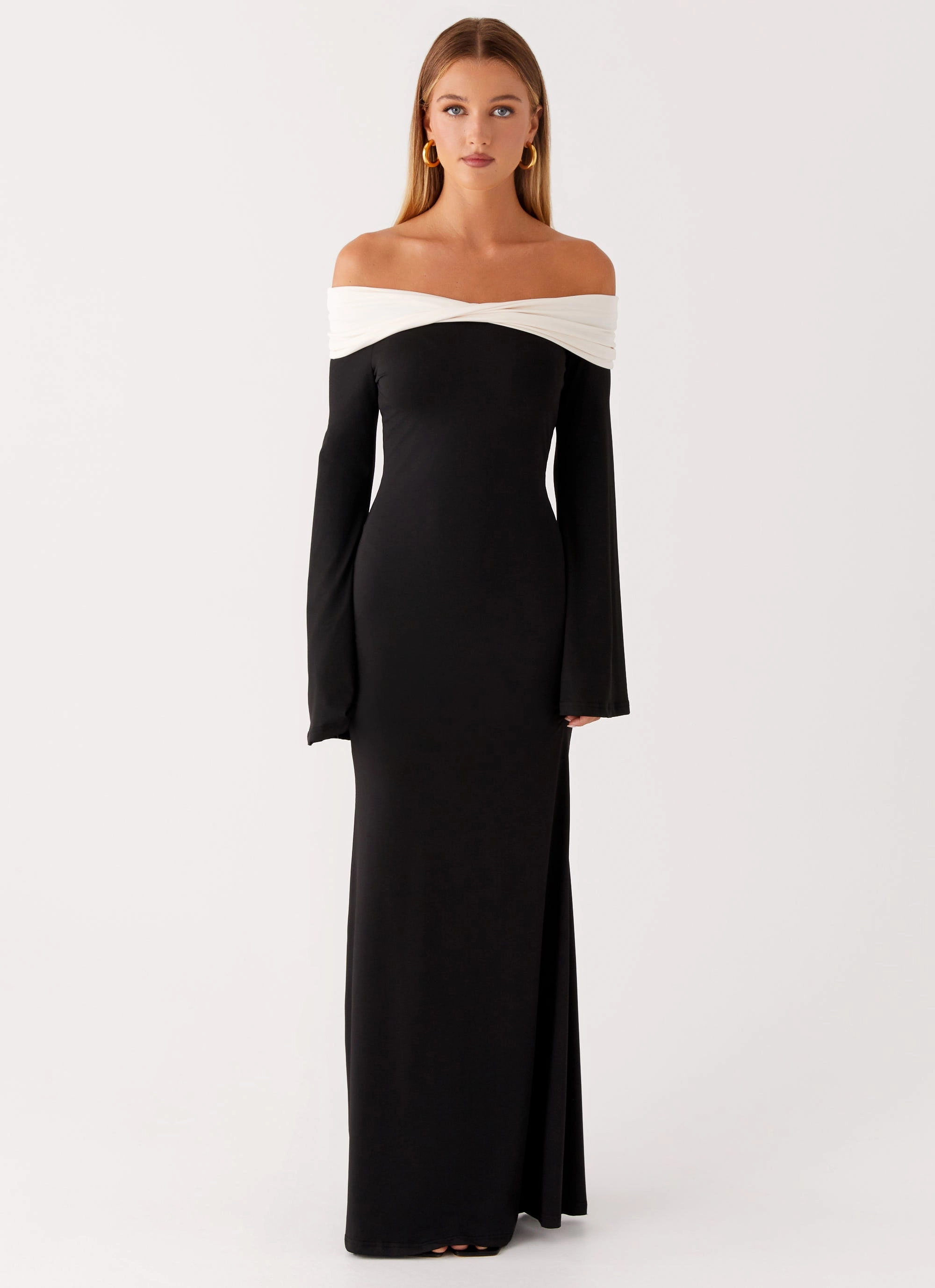Hits Different Long Sleeve Maxi Dress - Black Movement Feel Oversized-Fit