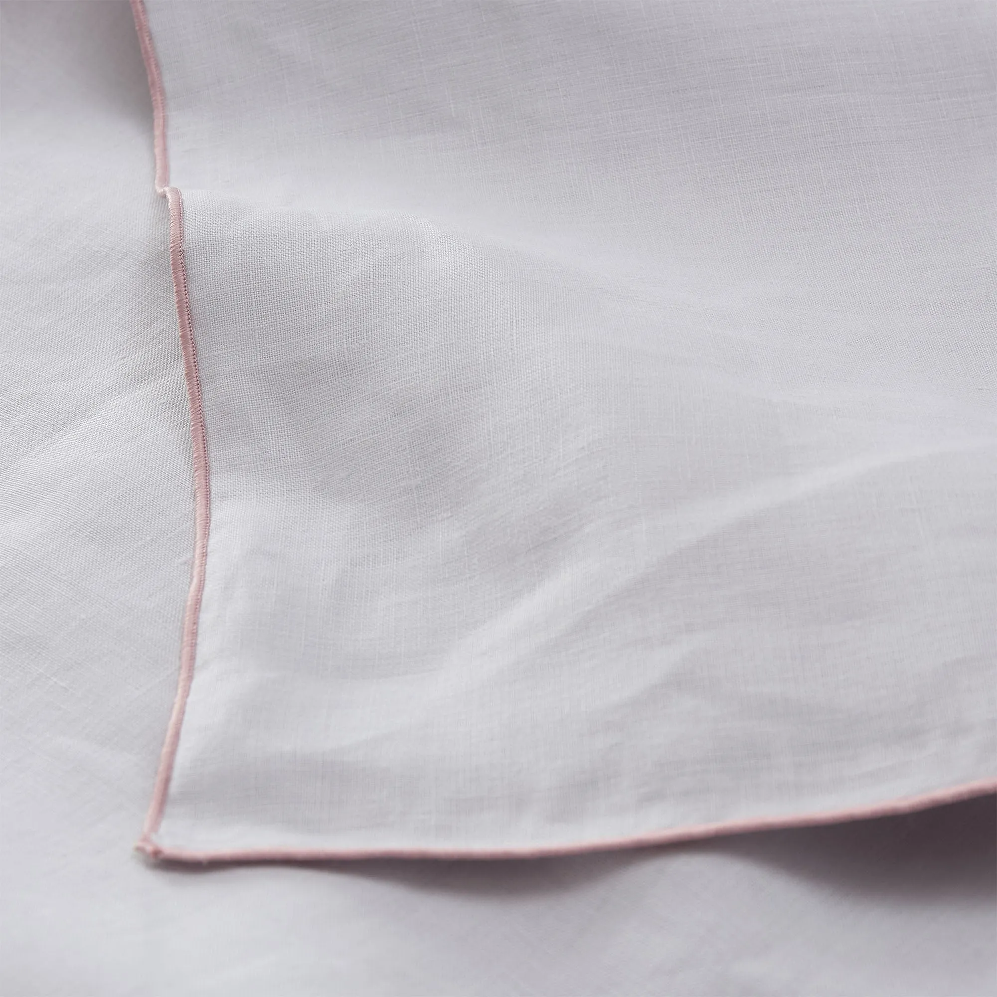 Alvalade Cushion [Light grey/Powder Pink]