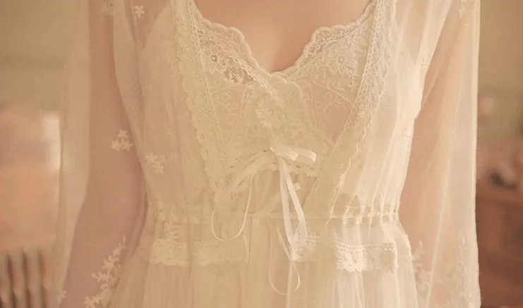 Angelic Delicate Nightgown (2-Piece Set)
