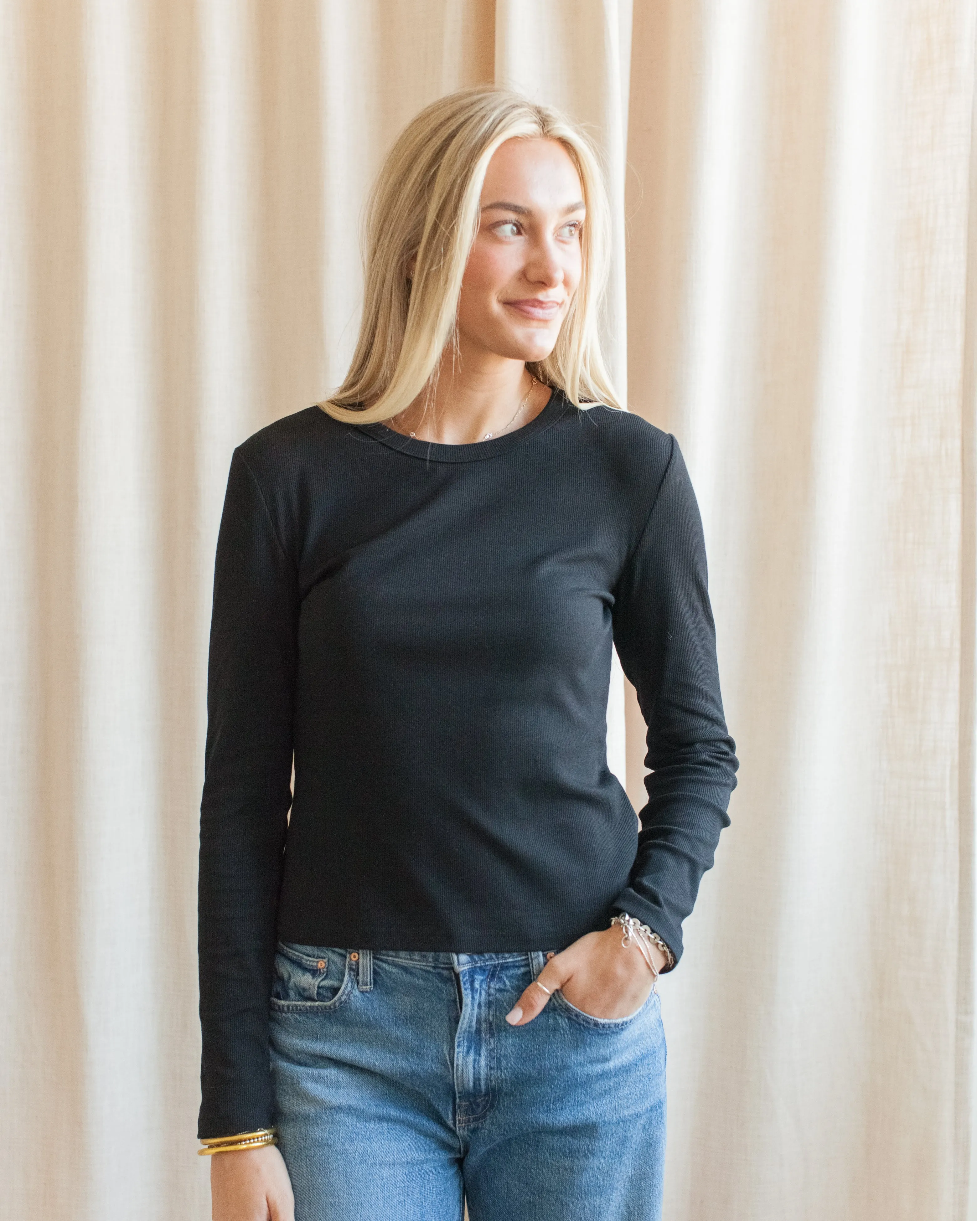 MoistureManagementSystem Zero Waste Cut Pattern Annie Tee - Black