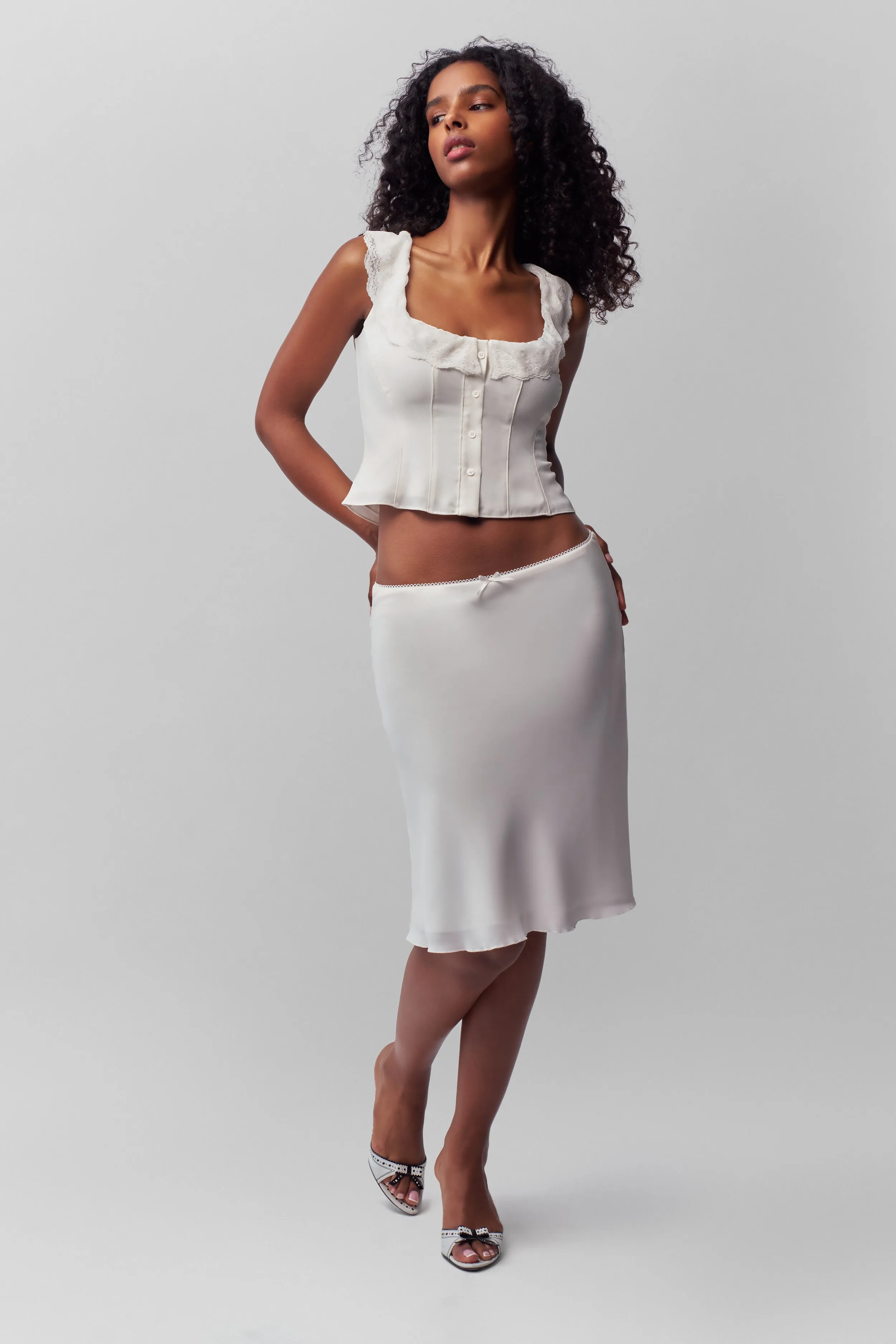 MultiPocket Design Everyday Look Paloma Lace Top