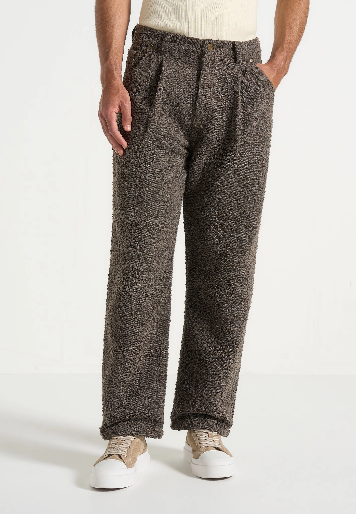 Style Simplicity Arnault - Boucle Pleated Jeans - Brown