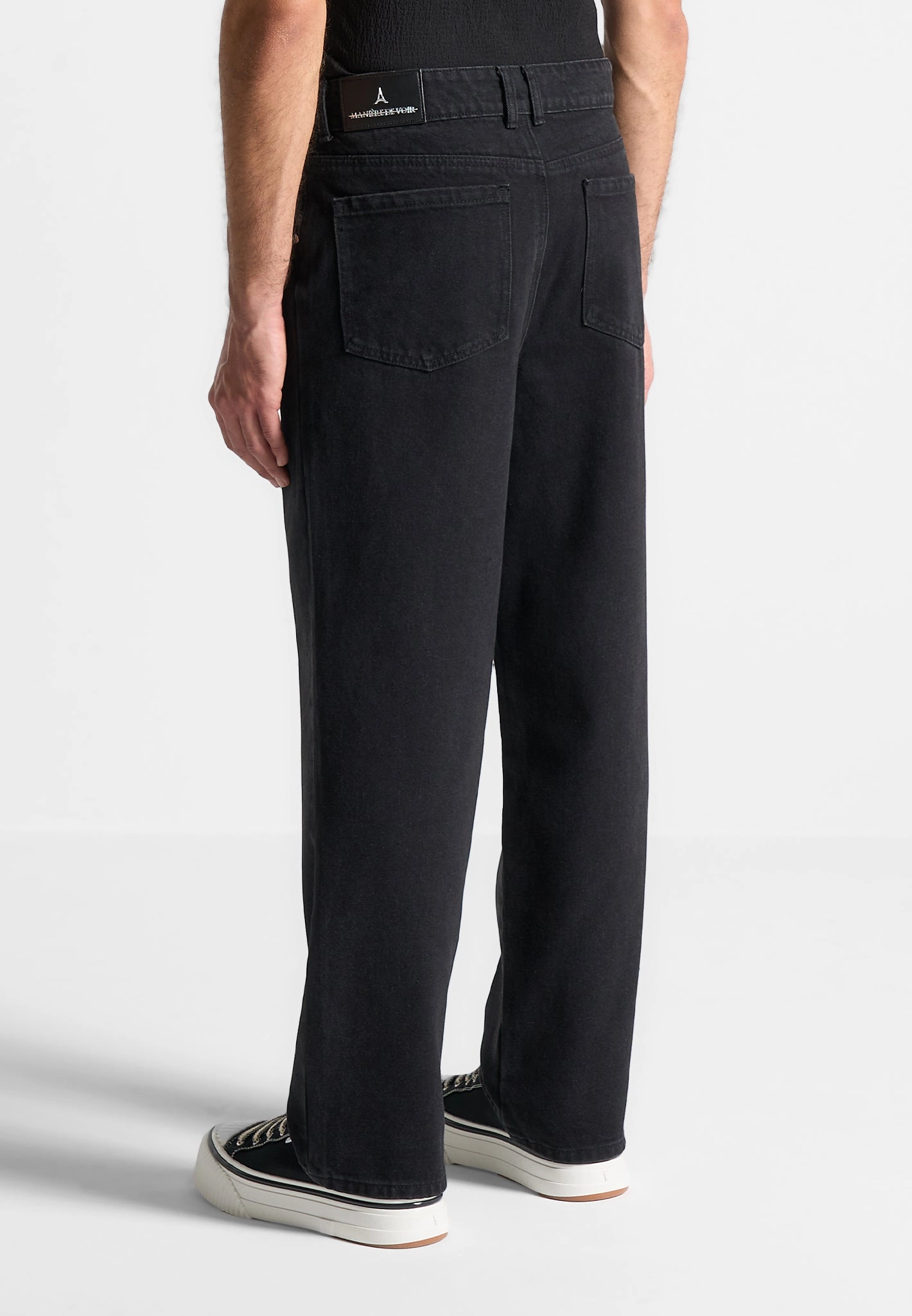 Relaxed Aesthetic Durable Build Arnault - Pleated Jeans - Washed Black