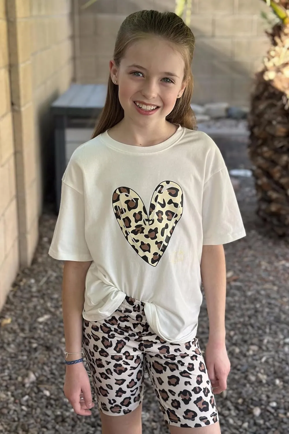 Arshiner Girls 2 Piece Outfits Drop Shoulder T-Shirts and Biker Shorts Sets