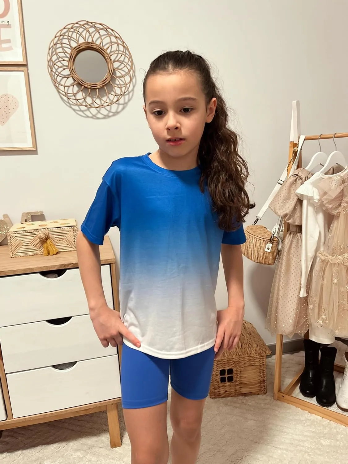 Arshiner Girls 2 Piece Outfits Drop Shoulder T-Shirts and Biker Shorts Sets