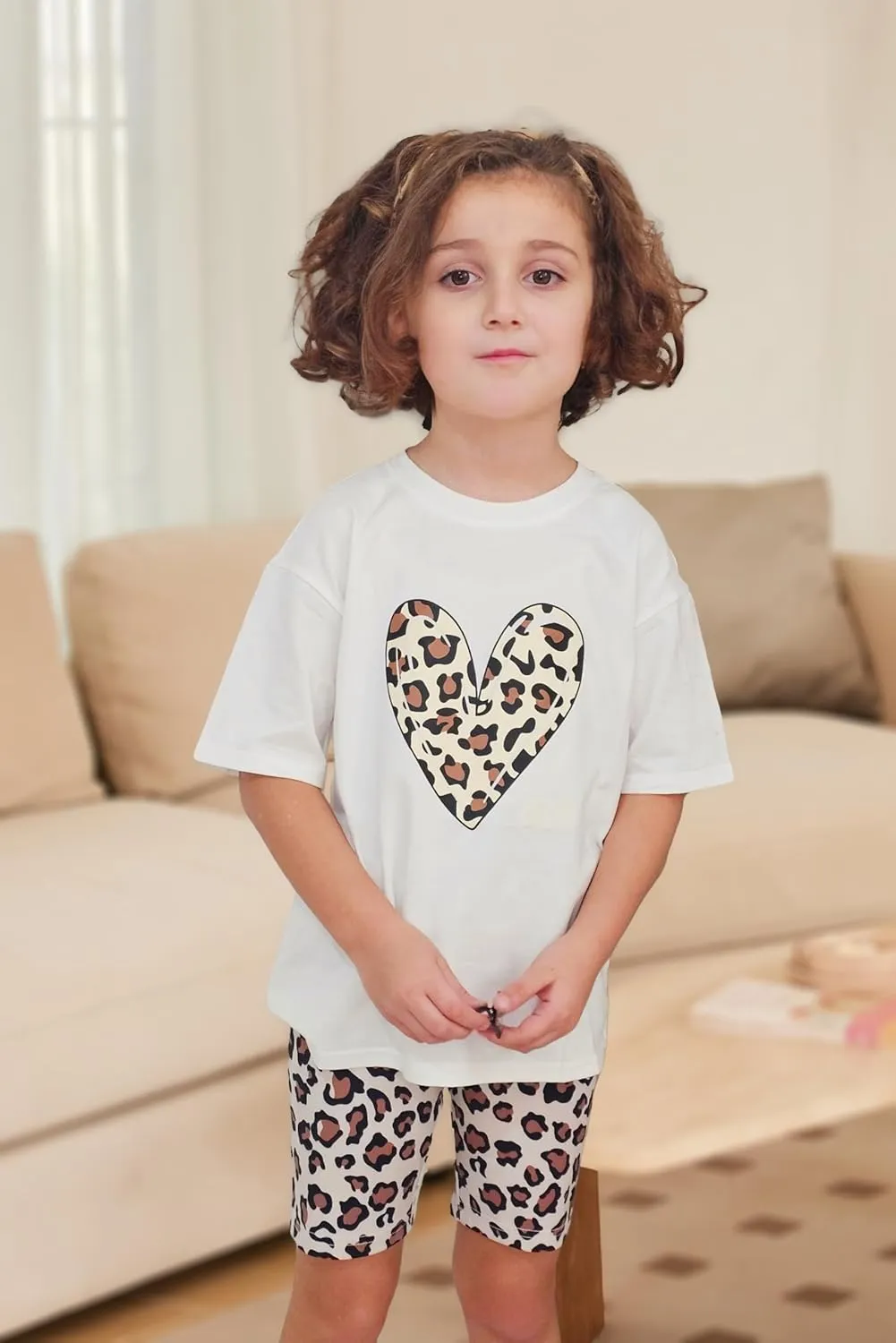 Arshiner Girls 2 Piece Outfits Drop Shoulder T-Shirts and Biker Shorts Sets