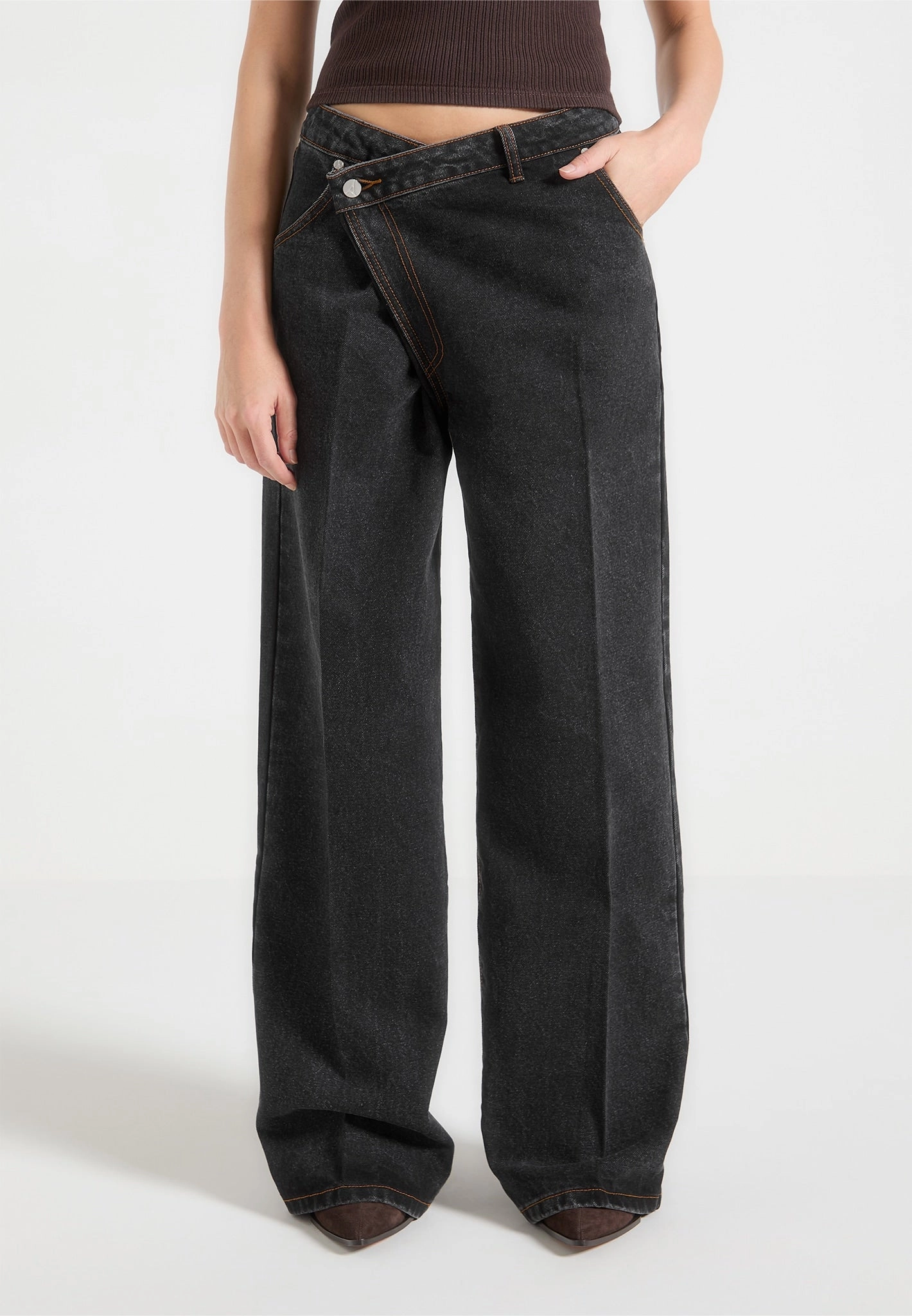 Outfit Combo Minimalist Elegant Astrid - Wrapover Wide Leg Jeans - Washed Black