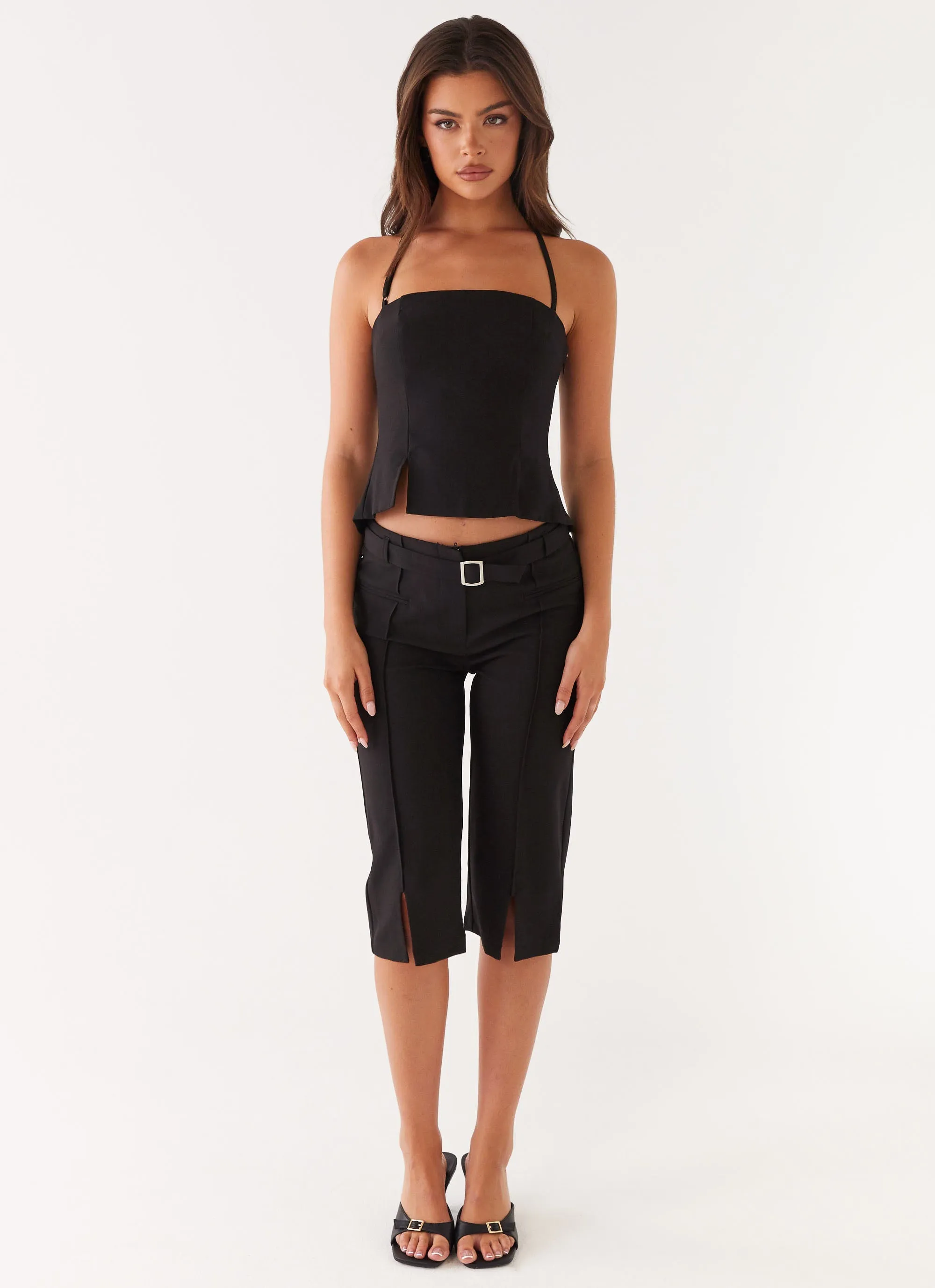 Bootcut shape Utility Pockets Banks Capri Pants - Black