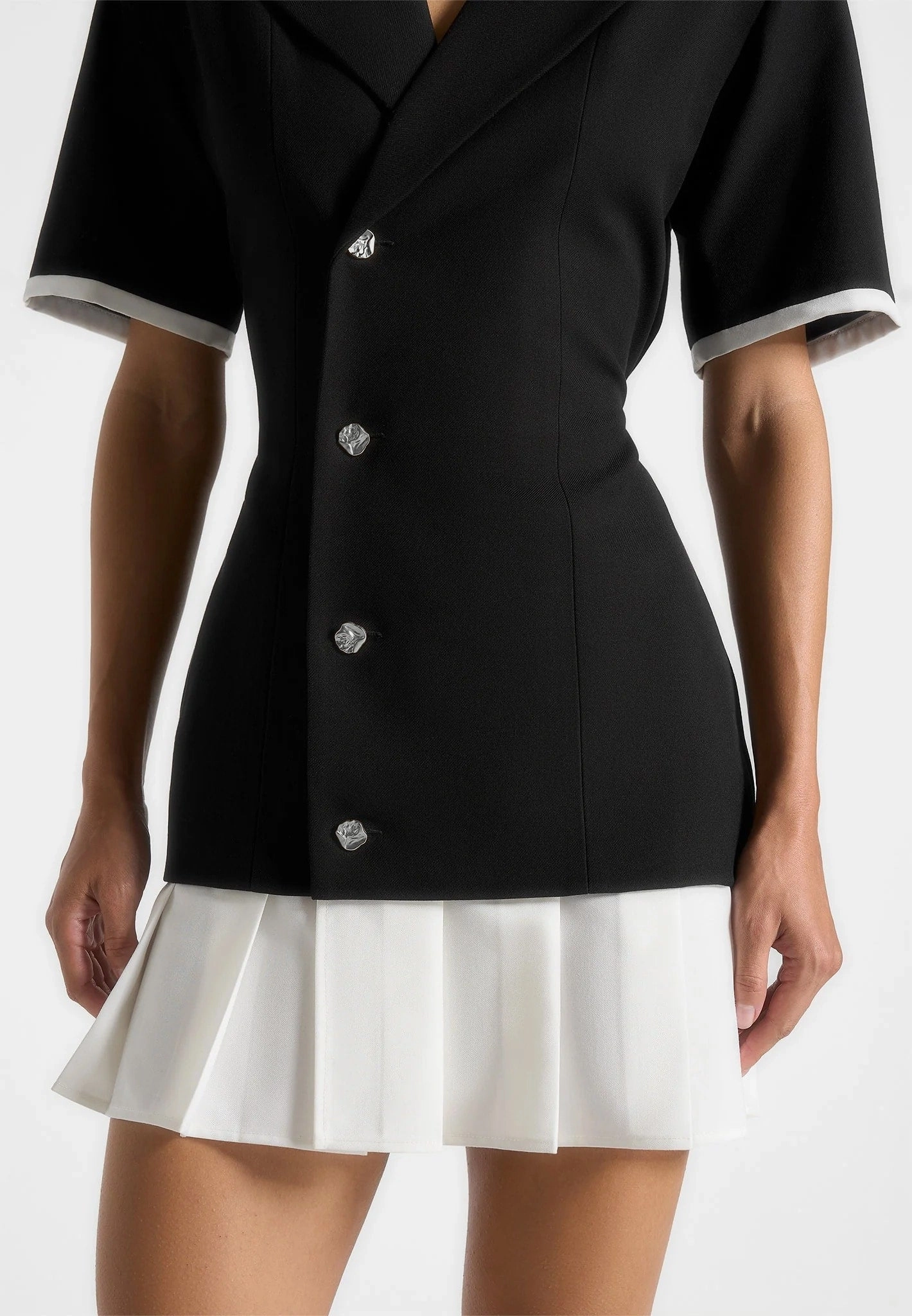 Baya - Tailored Cinch Waist Pleated Blazer Dress - Black Calm Grace