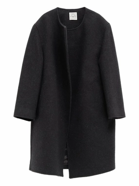 Lightweight Waterproof Bell-Sleeve Jacket in Black