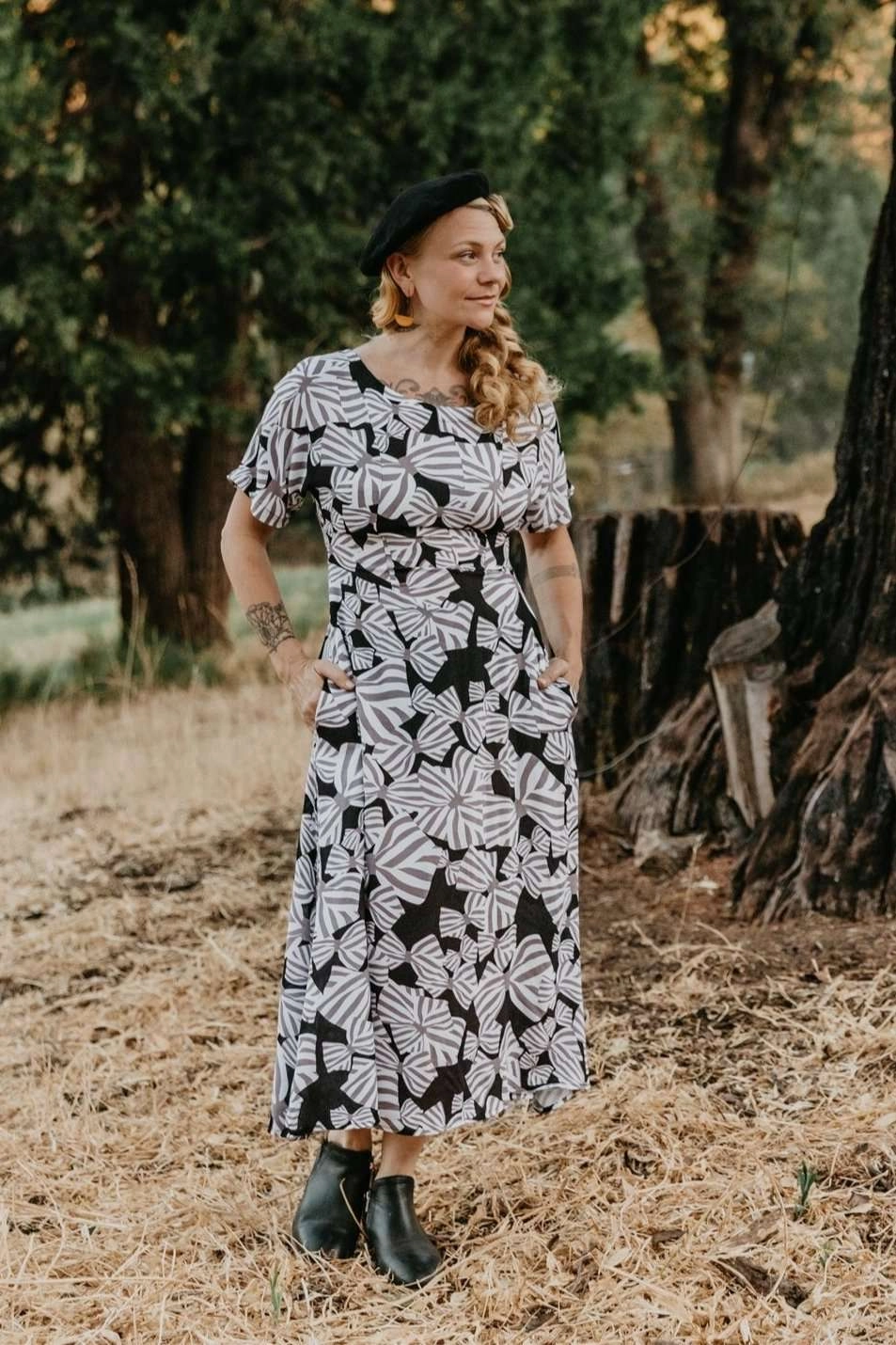 Brunch Fit Bella Dress in Bow Tie Challis