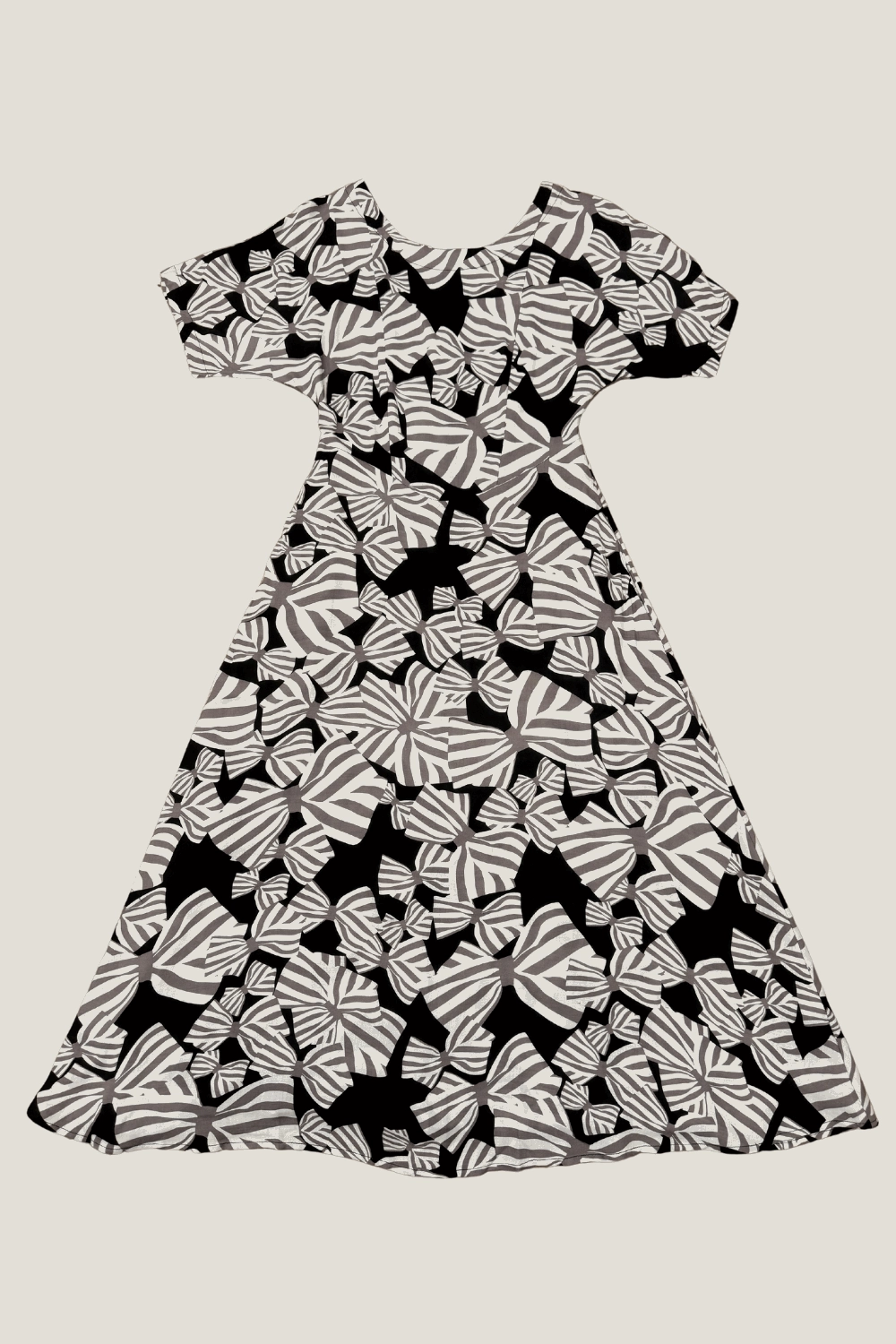Tailored Comfort spring outfit Bella Dress in Bow Tie Challis