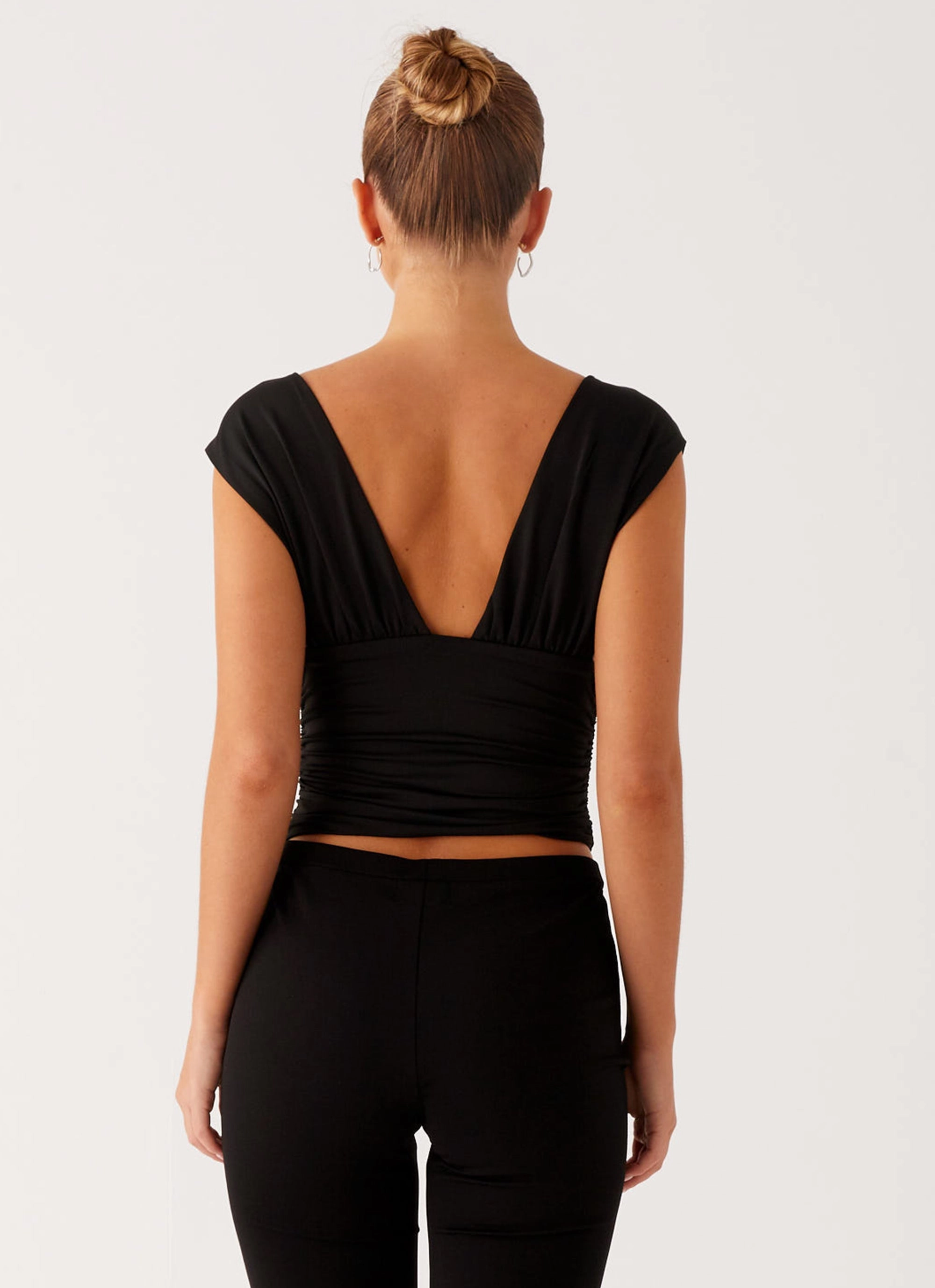Beyond Measure Top - Black Quick Dry Technology