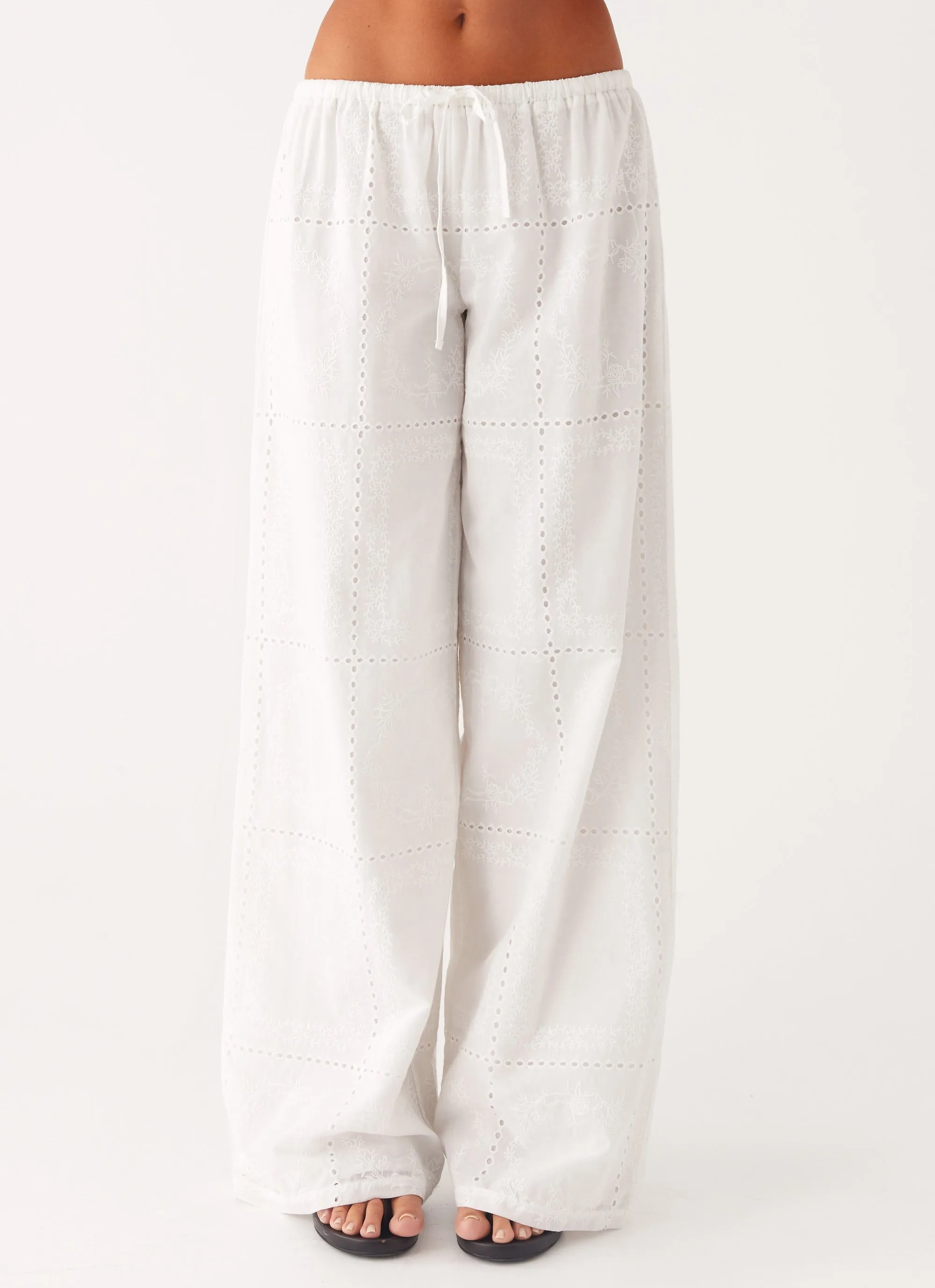 Bille Low Rise Pants - White Performance Support