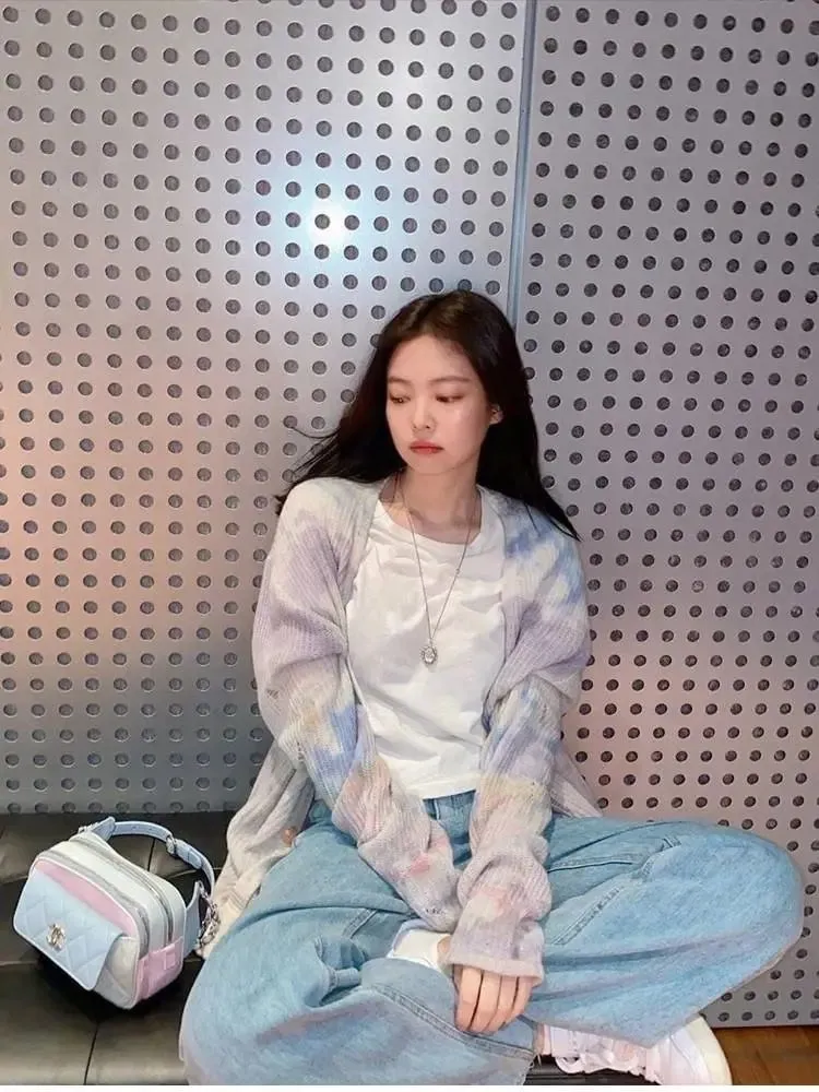 Blackpink Jennie Kim Oversized Pastel Knit Sweater