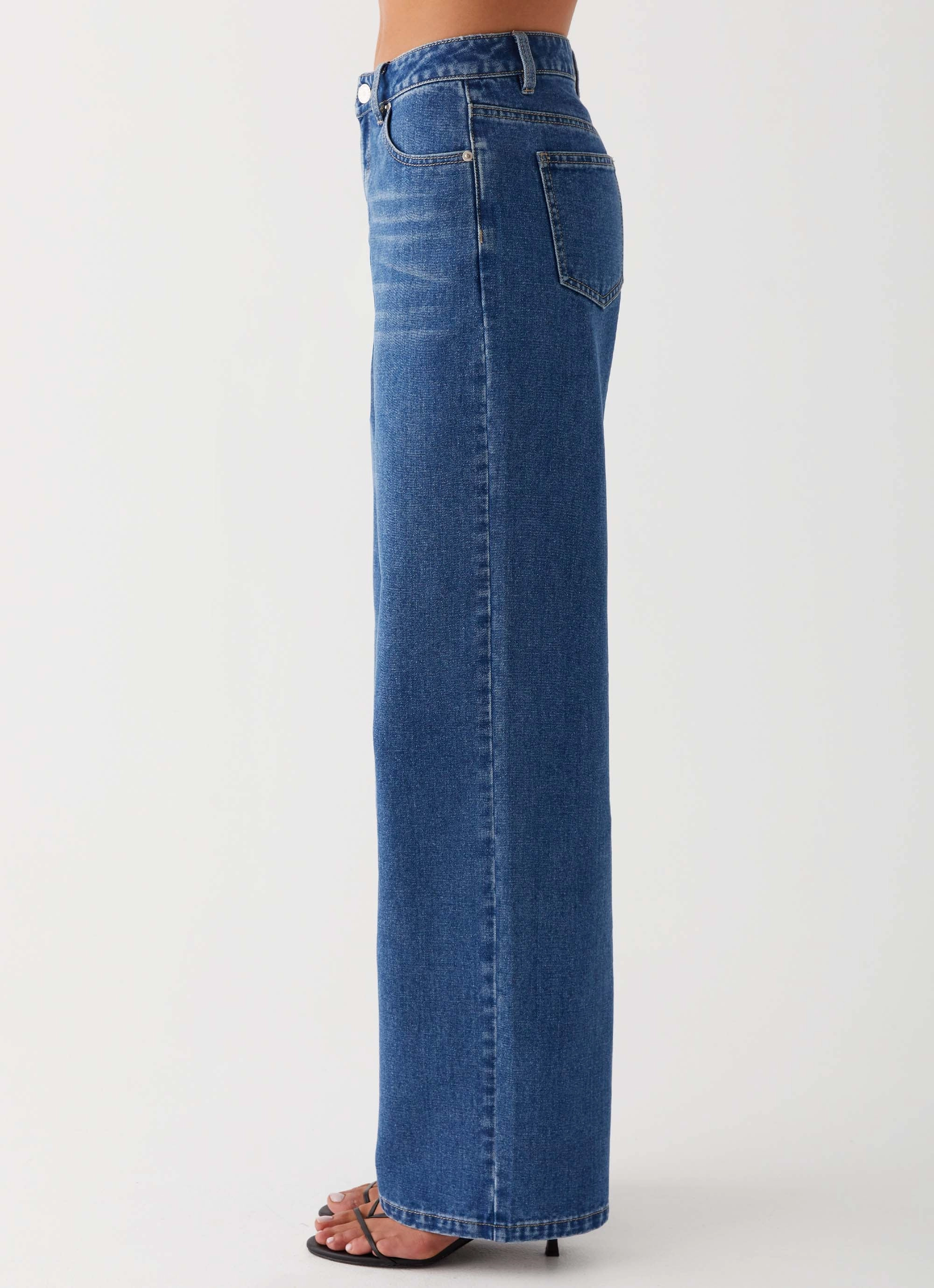 Unisex Attire Chic Essentials Keanna Low Rise Jeans - Indigo