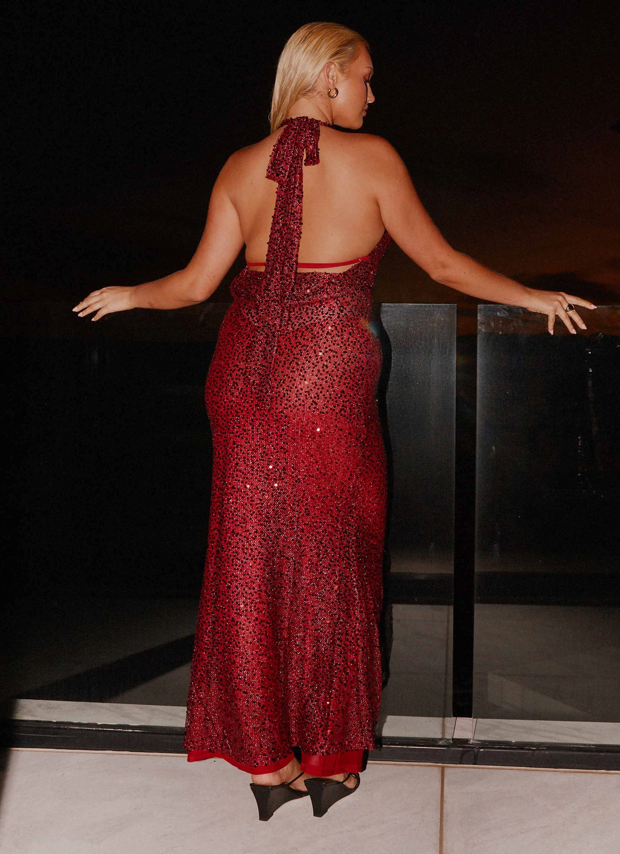 Refined fit Fashion-Forward Treasured Sequin Maxi Dress - Fuchsia