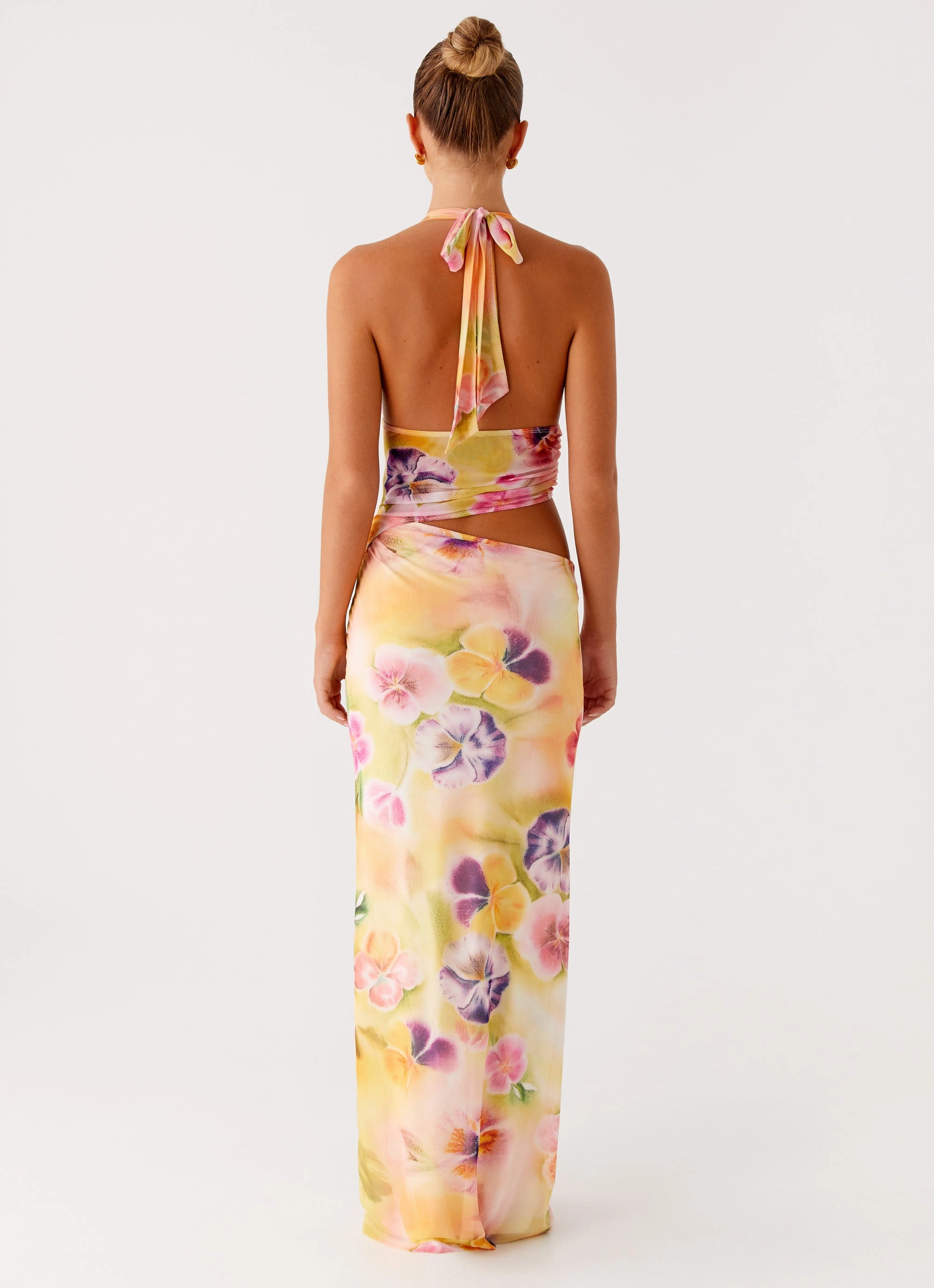 Easy Mood Playful Twist Main Act Halter Maxi Dress - Sunburst Floral