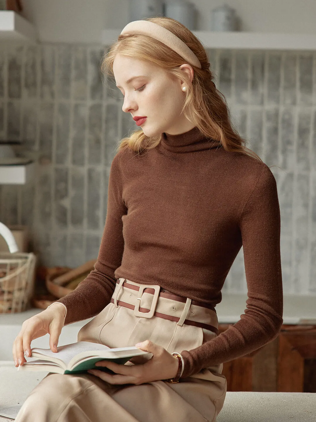 Soft Touch Feel Amber Seam-Free Brown Turtleneck Knitted Top
