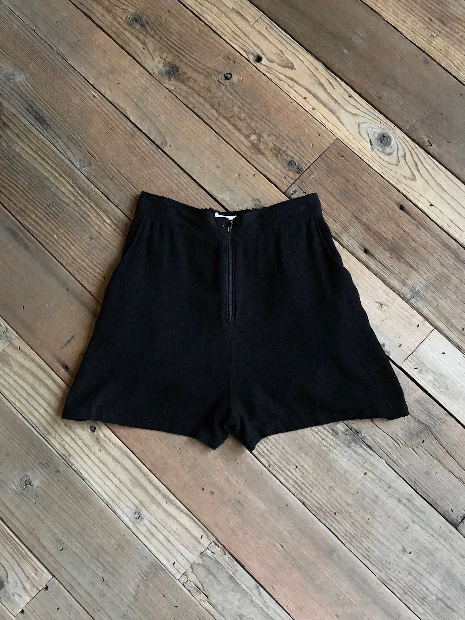 Work Flex Lightweight Breezy Shorts in Black Linen