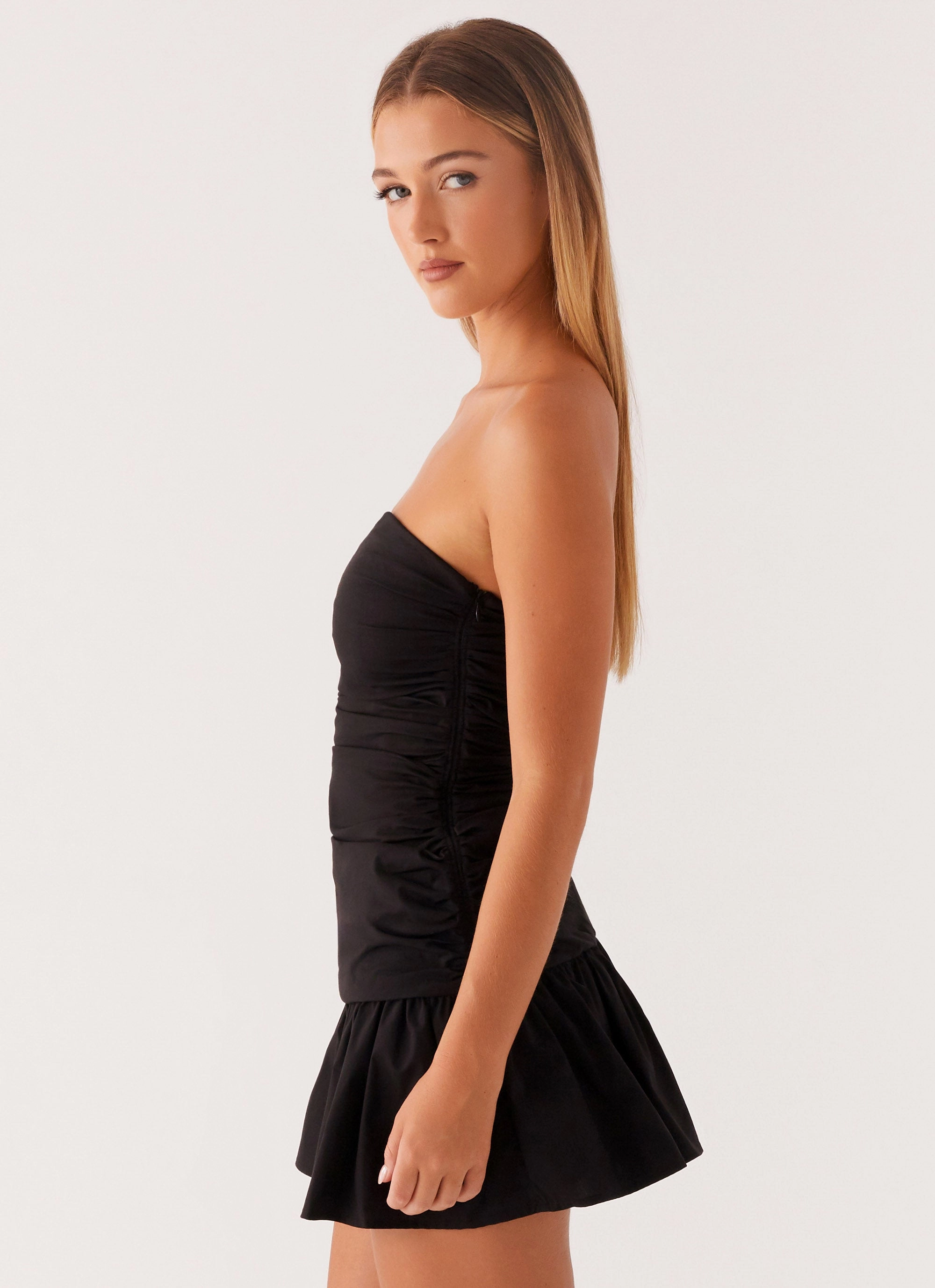 Flattering Look Fit Light Attitude Carmel Mini Dress - Black