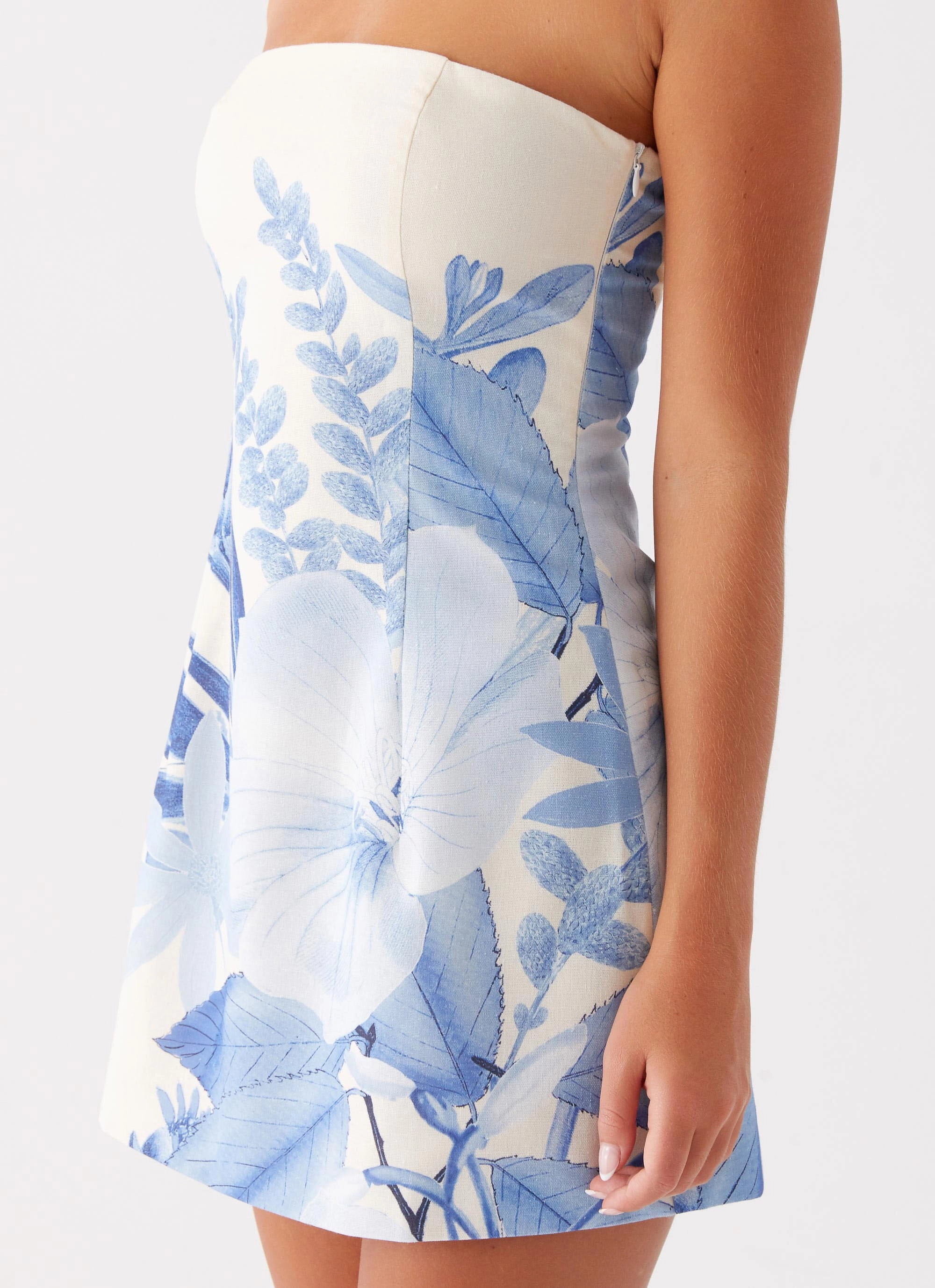Airy Feel Denby Strapless Mini Dress - Blue Floral Print