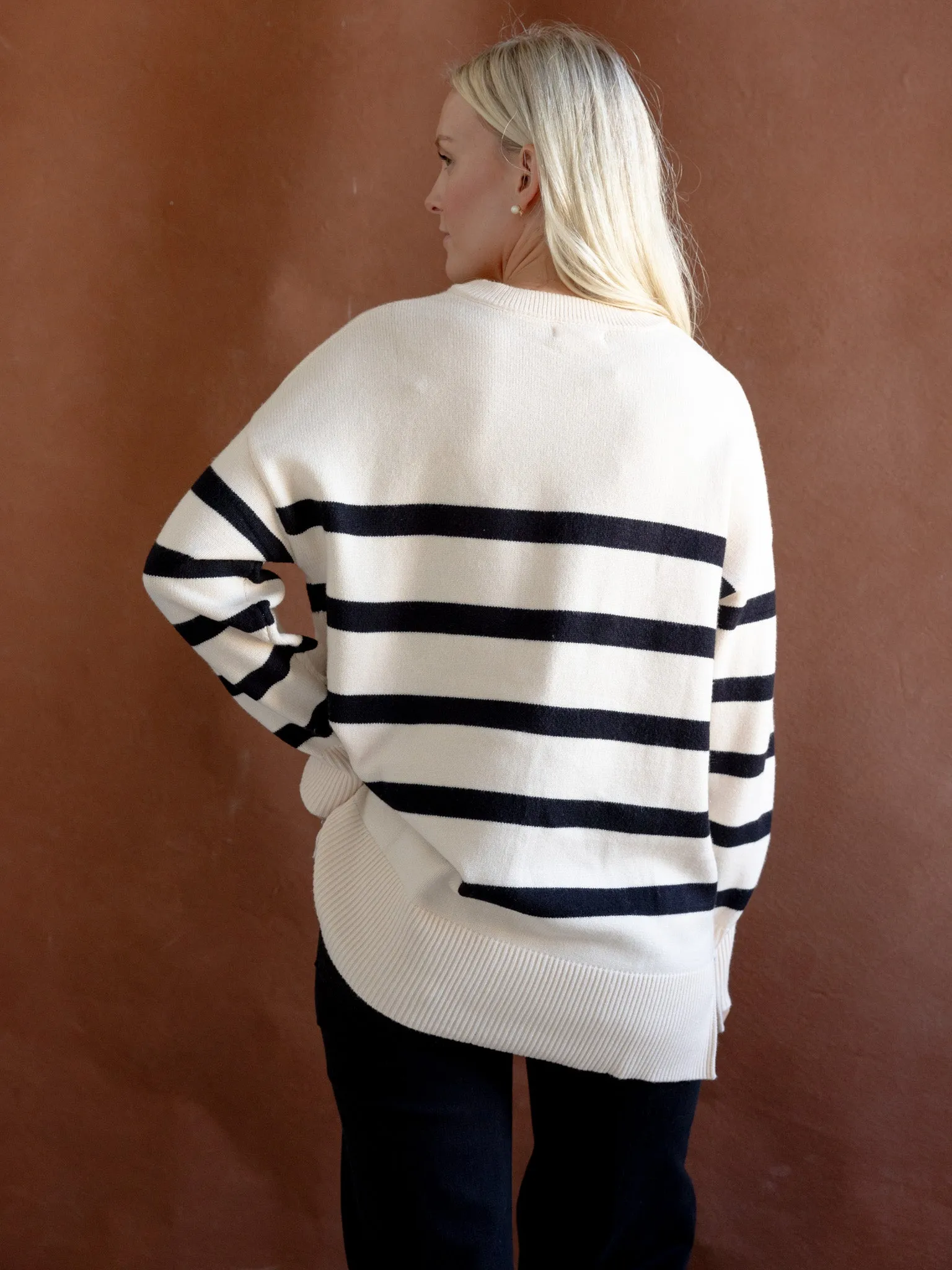 Low Profile Zipper Adjustable Cuff System Cape Stripe Knit Ivory