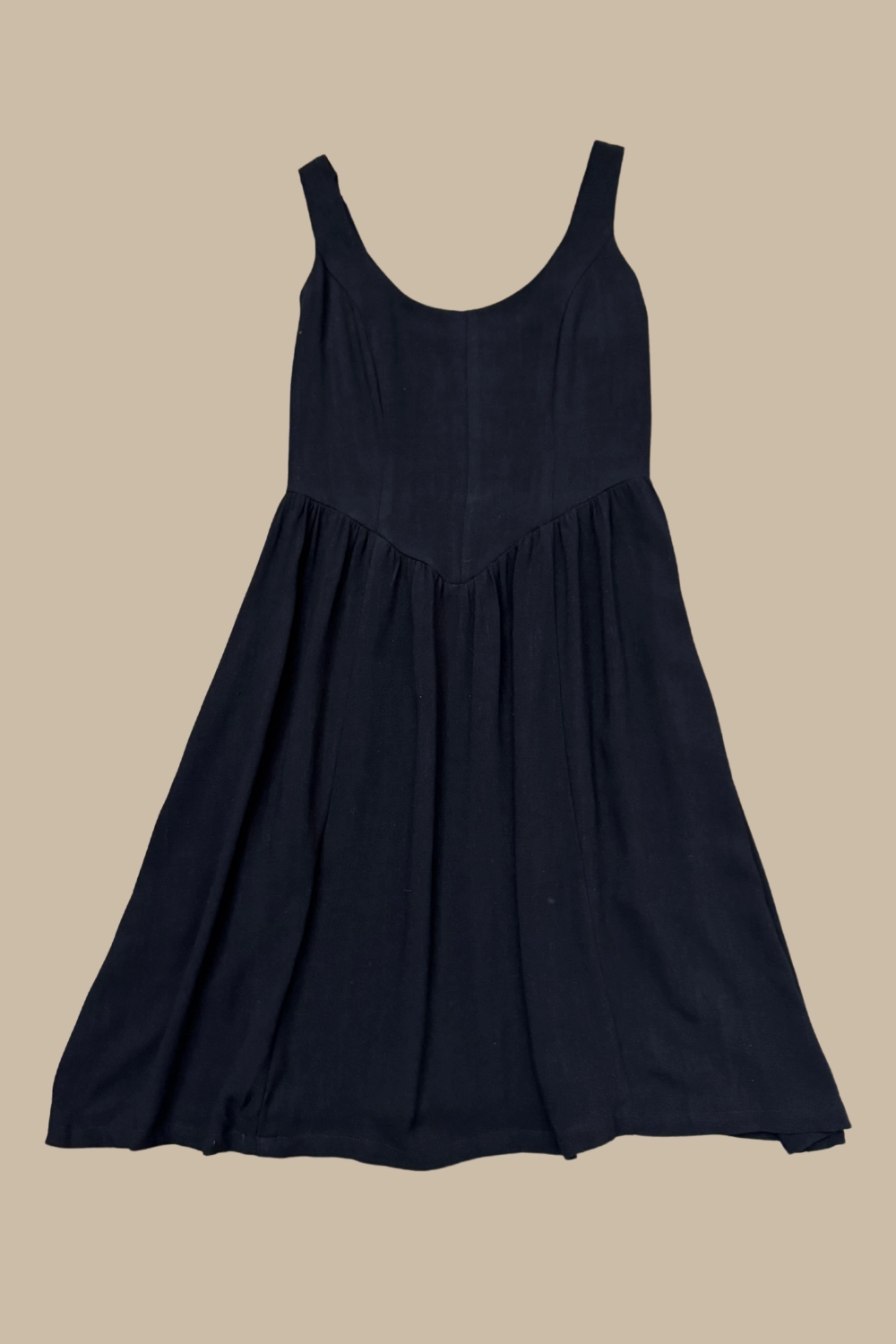 Agnes dress in Black Linen Gentle Fit