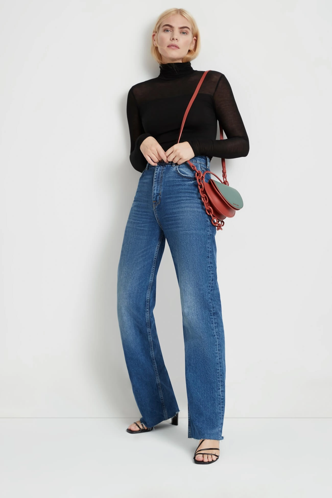 Non Closure Collar Fashionable Fit Cara Top