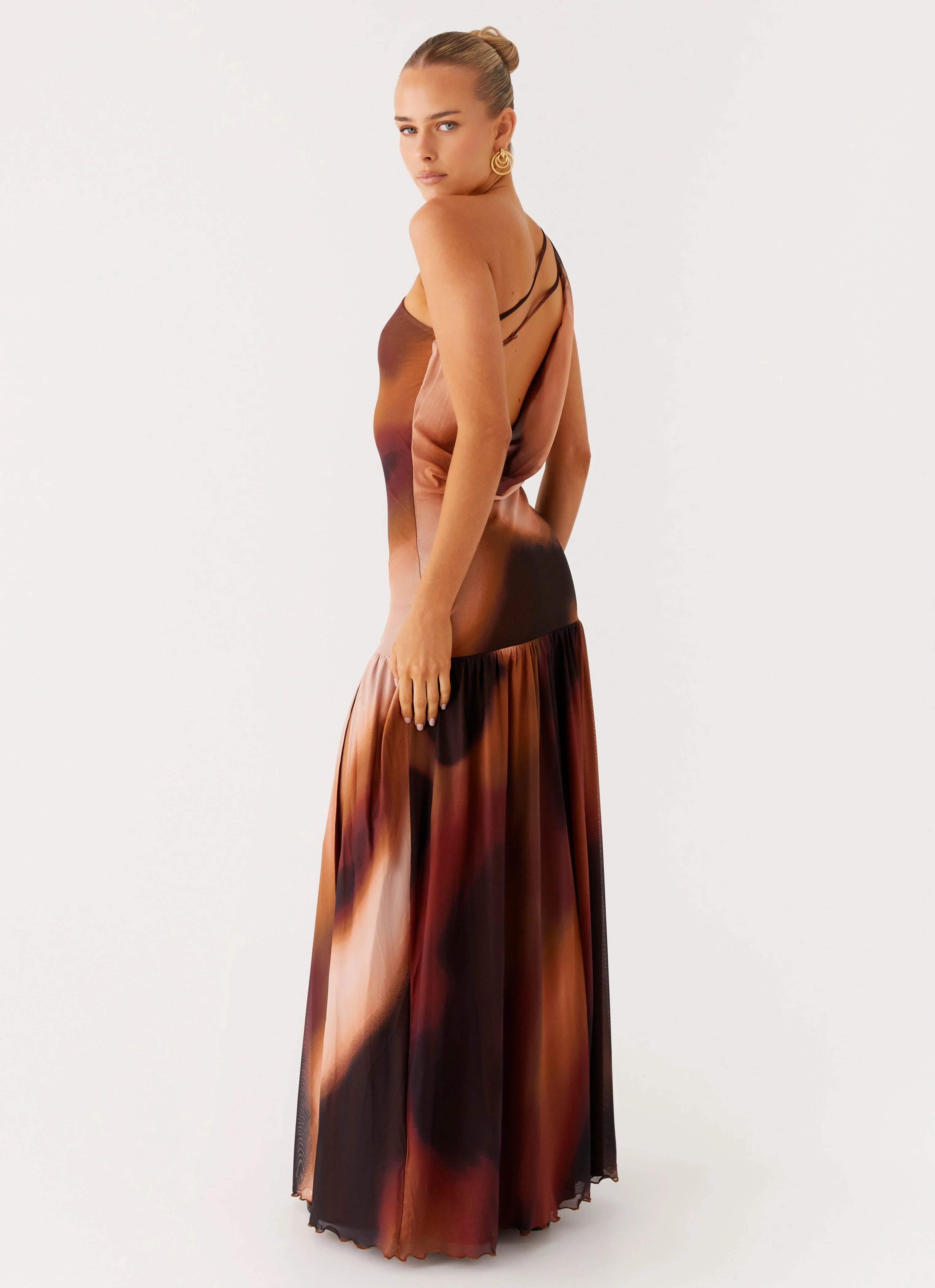 Carlina Maxi Dress - Black Gradient Puff-Sleeve Calm Aesthetic