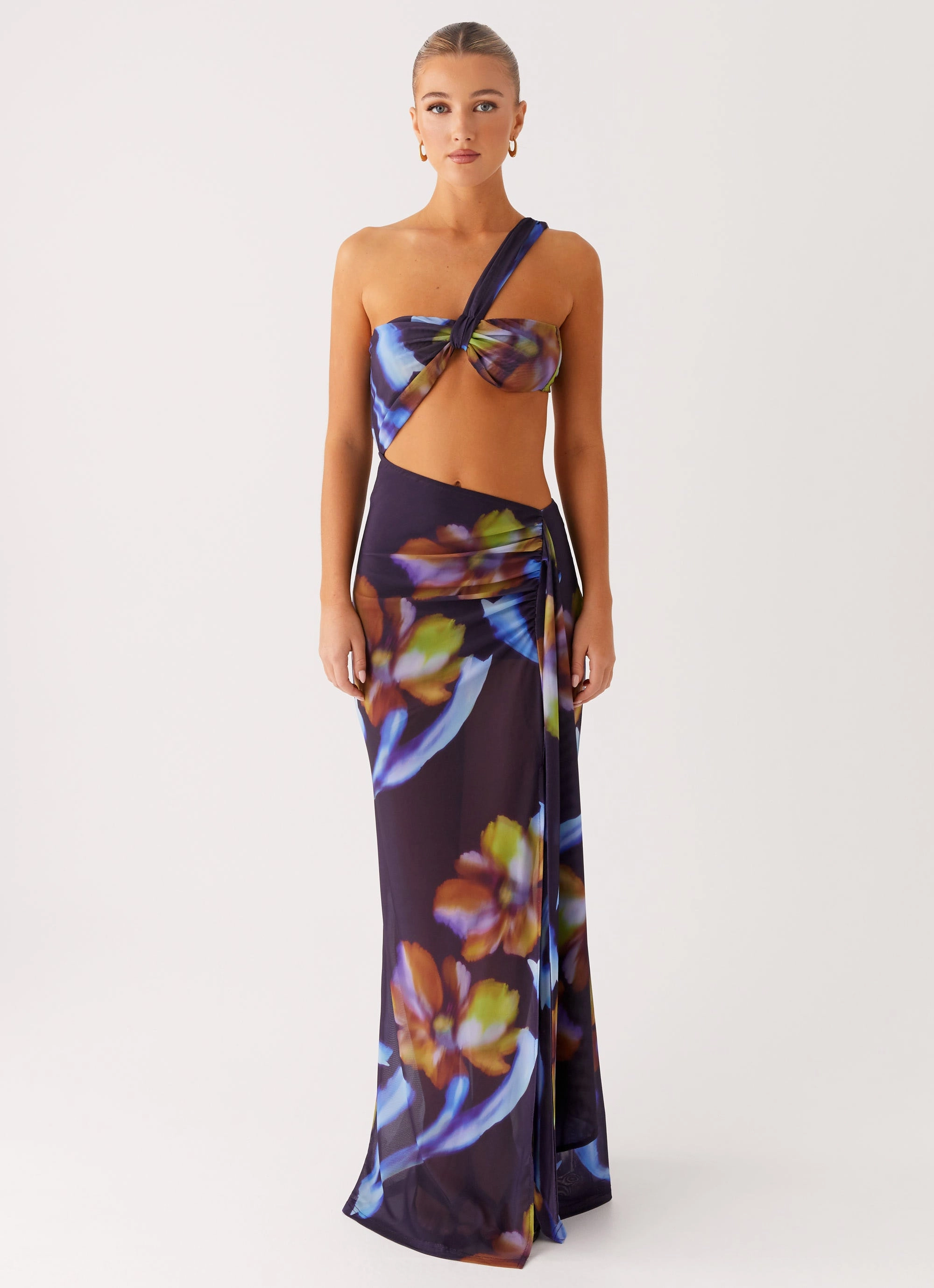 Perfectly Tailored Costa Rica Maxi Dress - Dark Floral