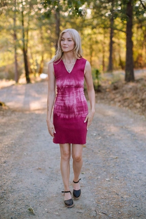 Dreamy Motion Slinky Dress in Dragon Fruit