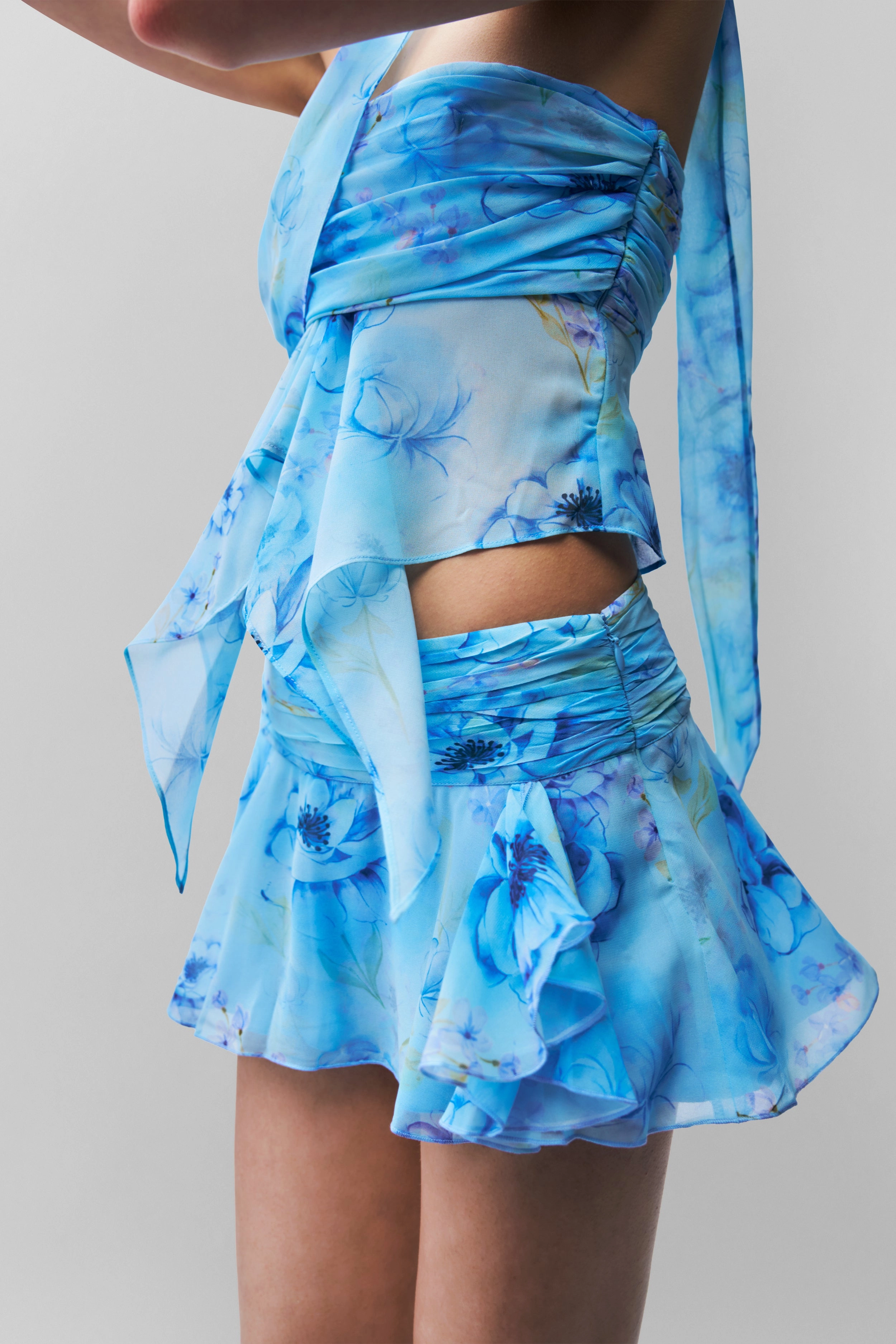 Edgy Look High End Quality Chiffon Slit Mini Skirt
