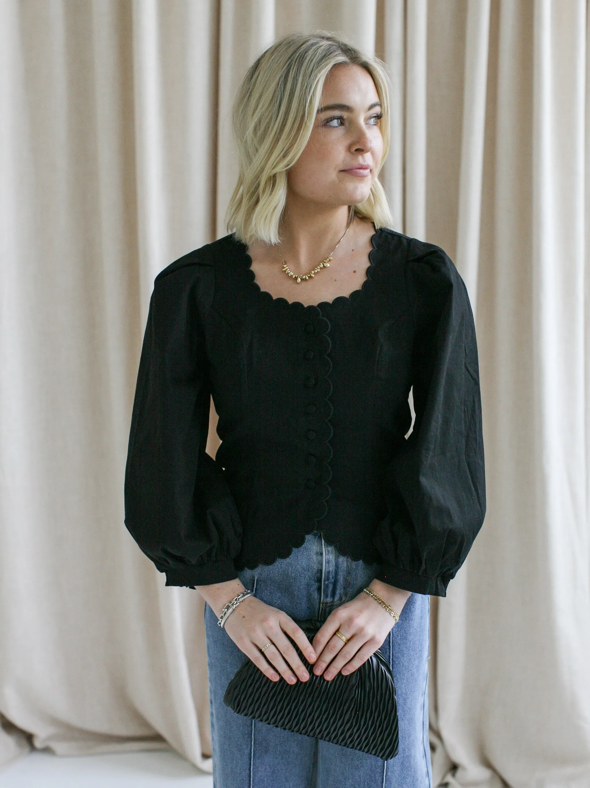 Flexible Ribbed Cuffs Claudia Scallop Blouse-Black