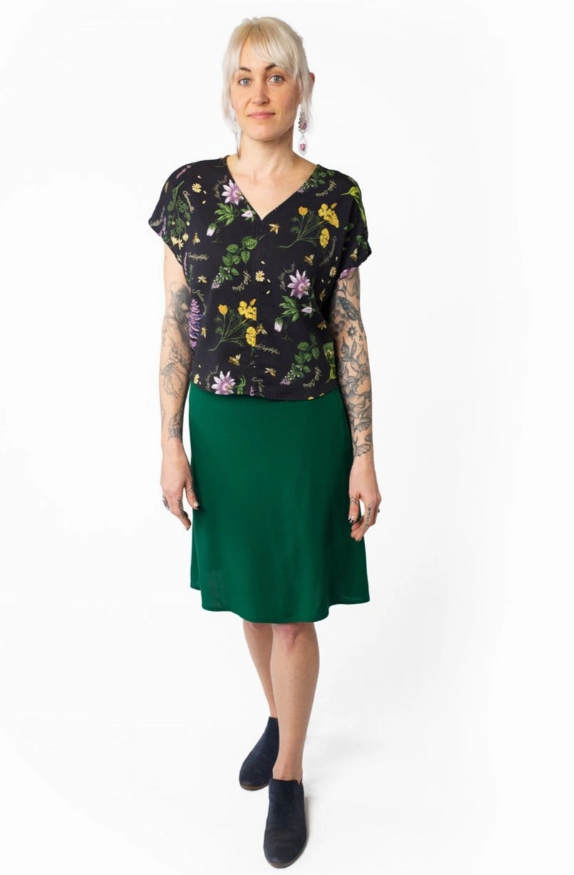 Tie Skirt in Emerald Challis No Fuss