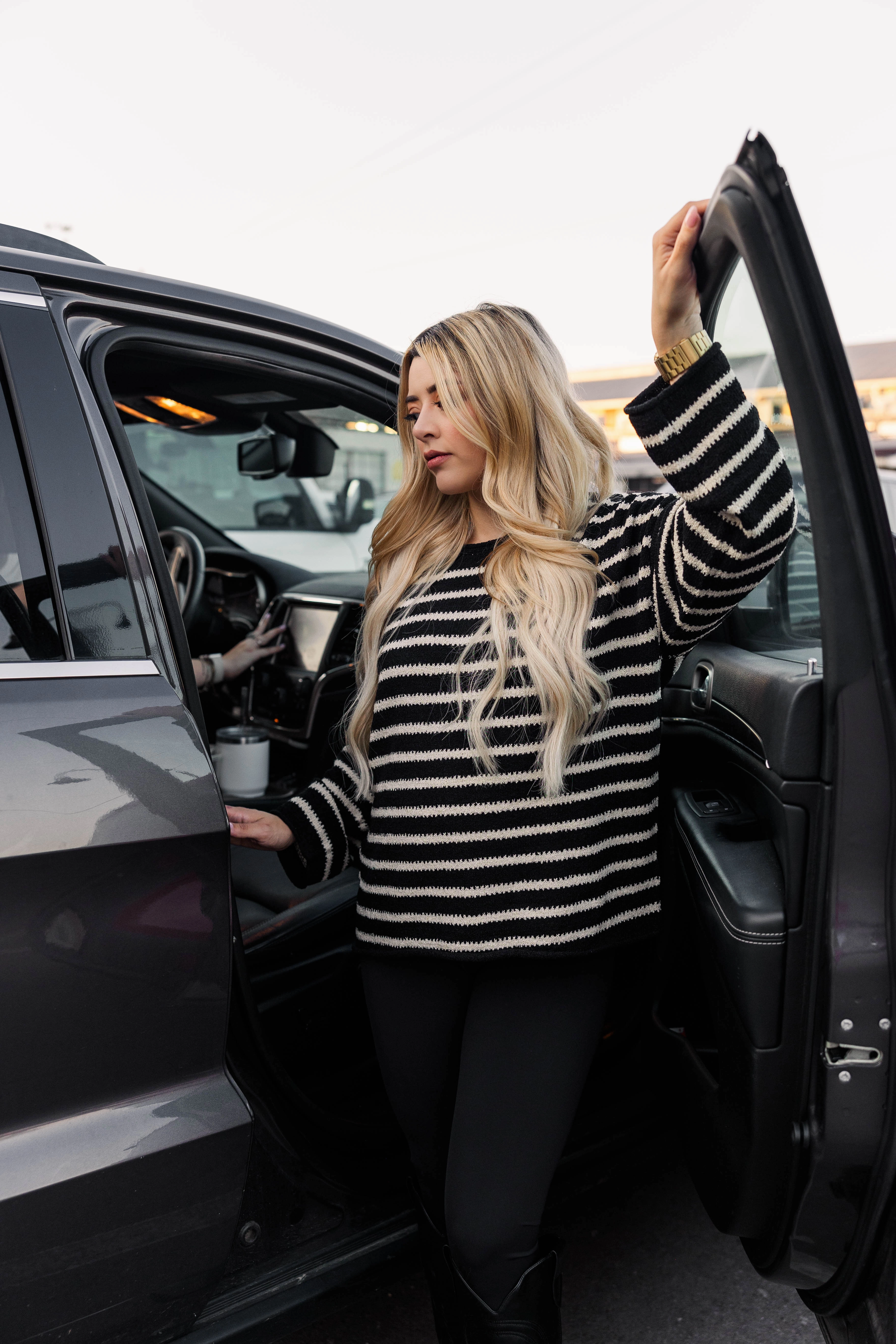 Unstructured Fit ShapeRetention Fabric Coastal Stripes Pullover Sweater-Black
