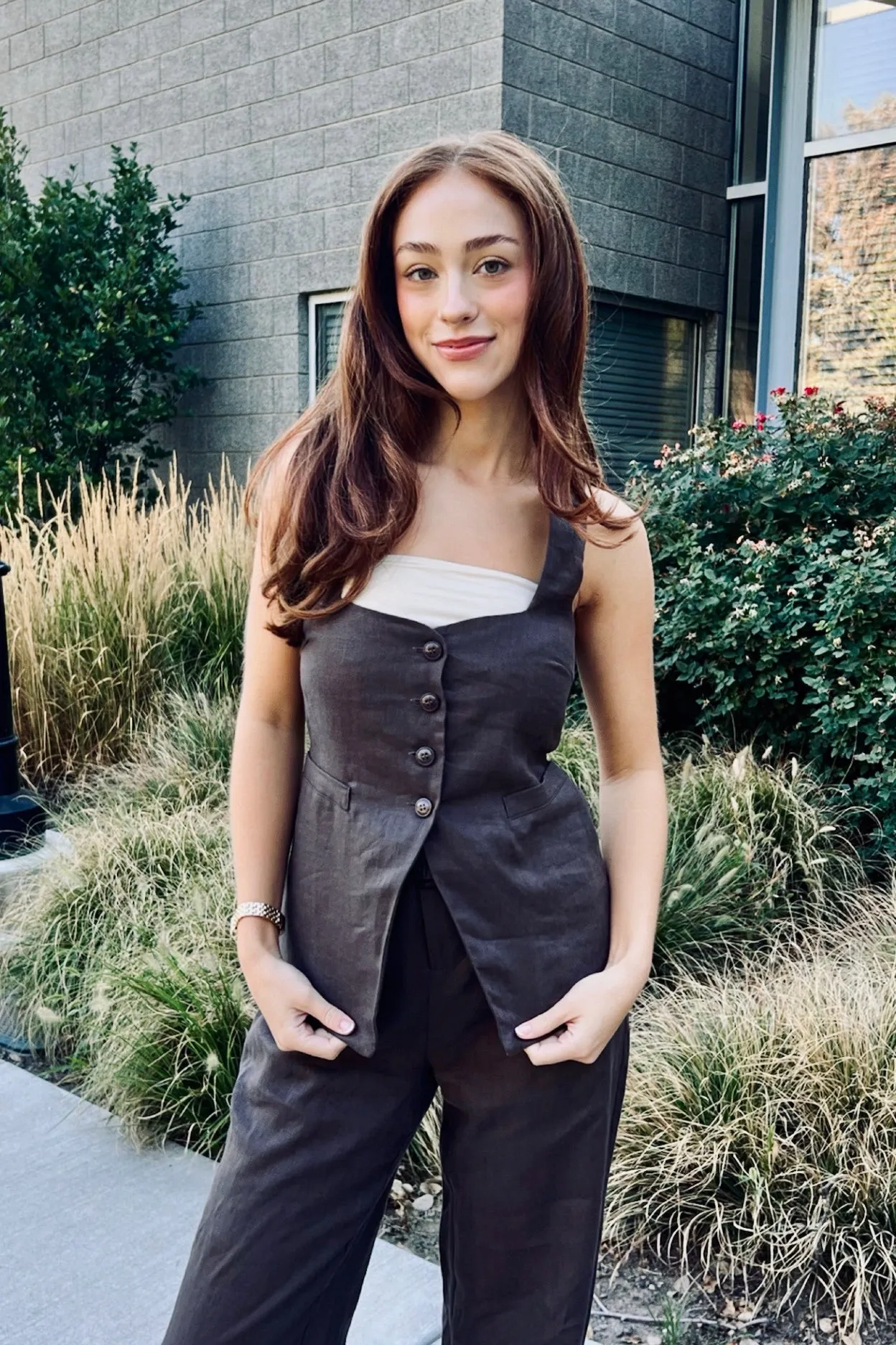CushionedSupport TumbleDryFriendlyMaterial Coffee Couture Linen Top Lux Collection