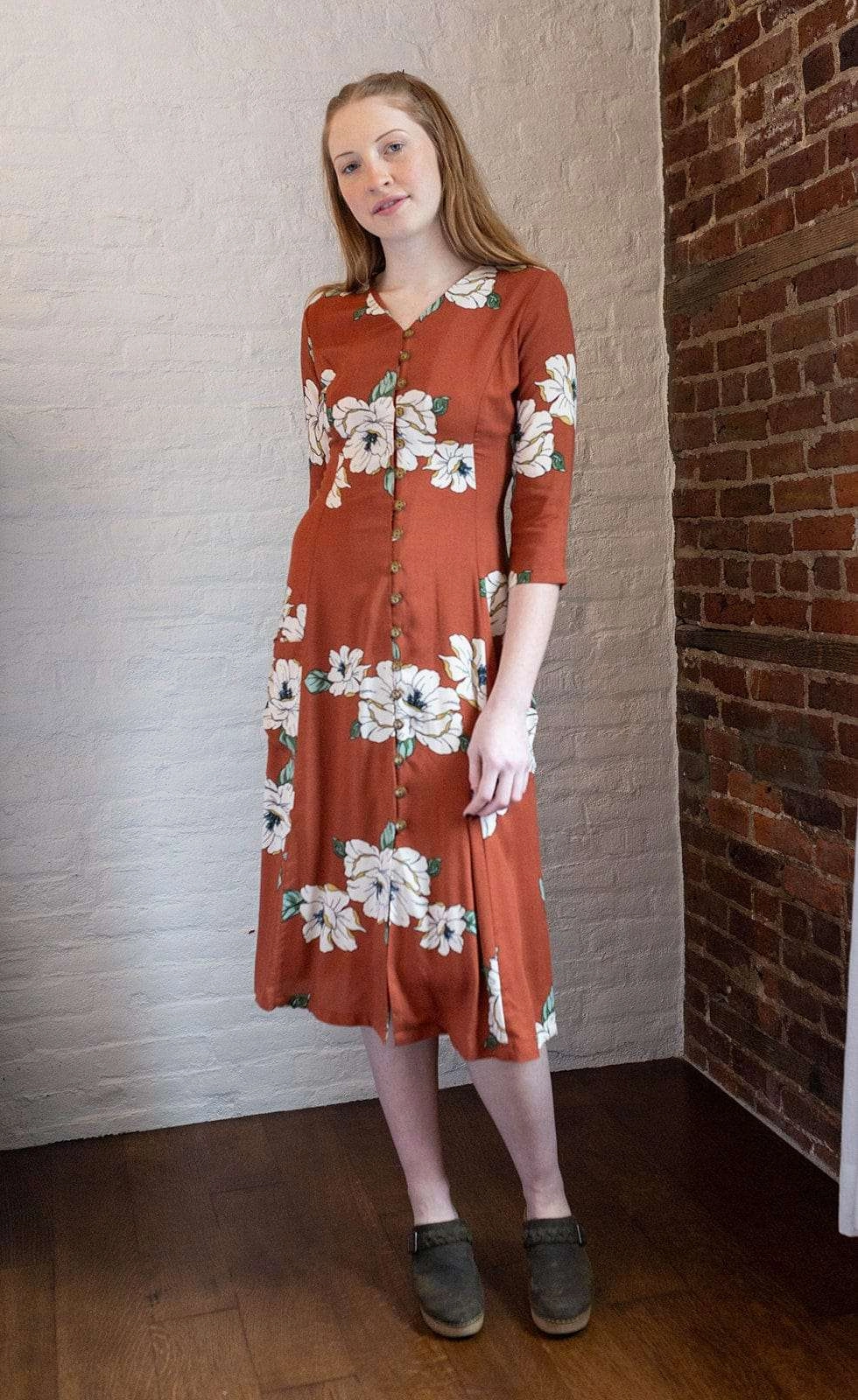 Belted-Style SmoothEdgeFinish Fiona Dress in Sienna Magnolia