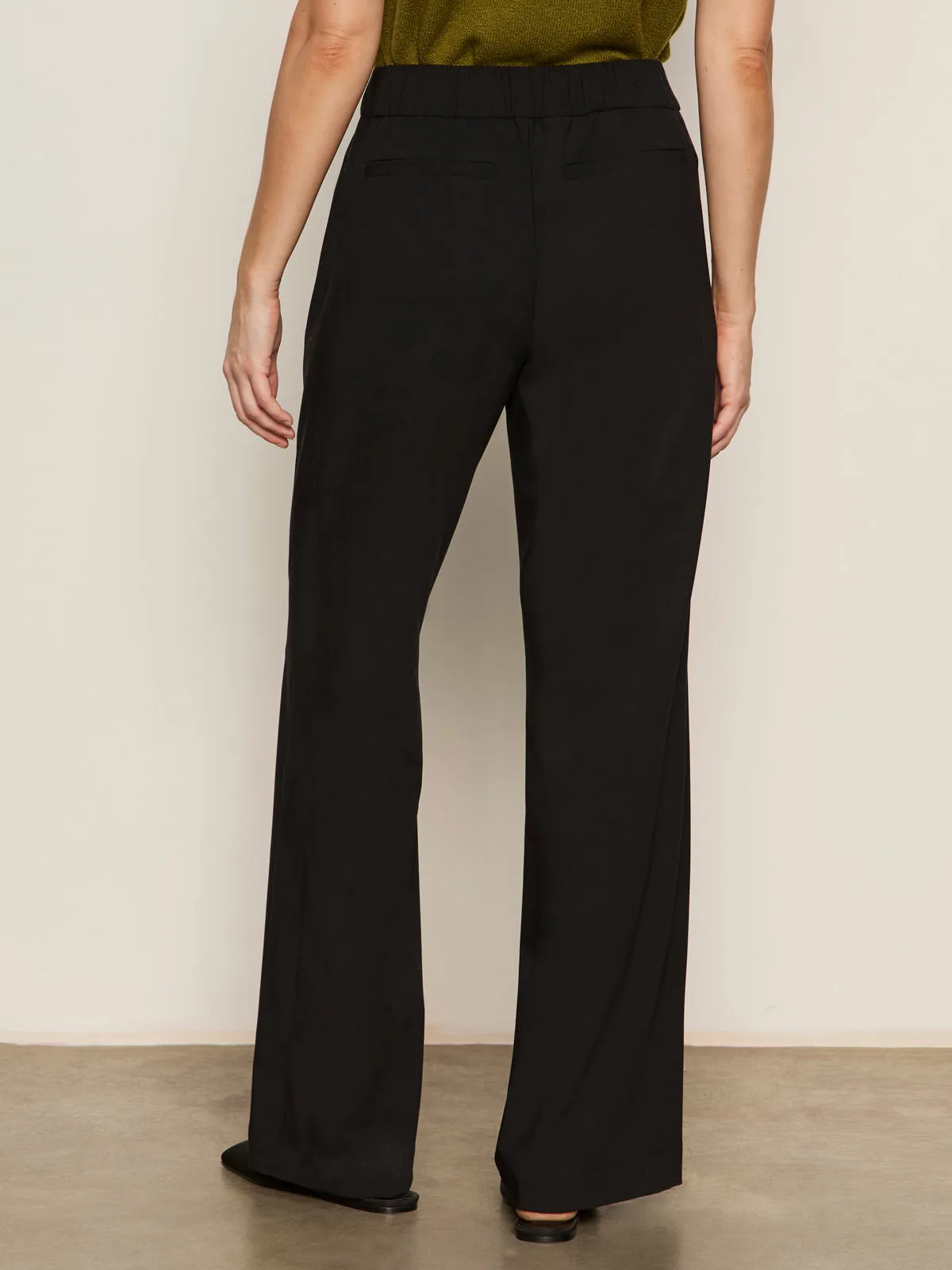 Modern Gab Trouser Black Sleek Fit Hypoallergenic fabric