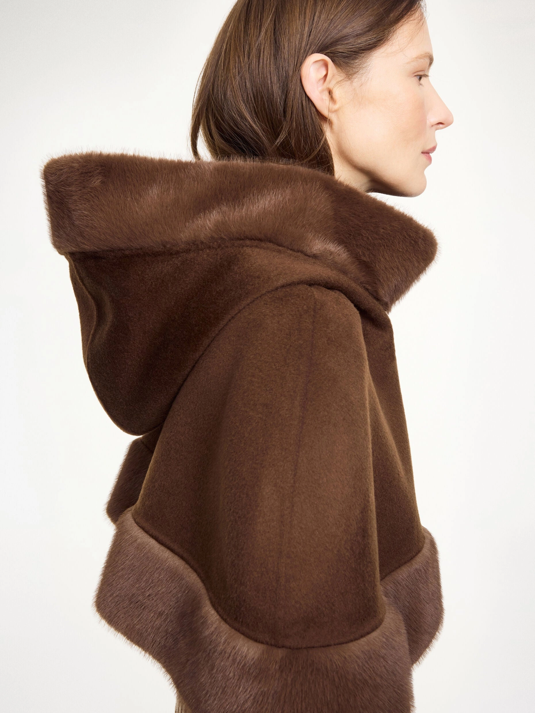Marta Wool Cape in Carafe Stylish Insulation Ritual