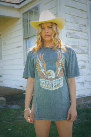 Durable Interlock Stitch Lightweight insulation Born Free Eagle Graphic Tee - Stone Gray