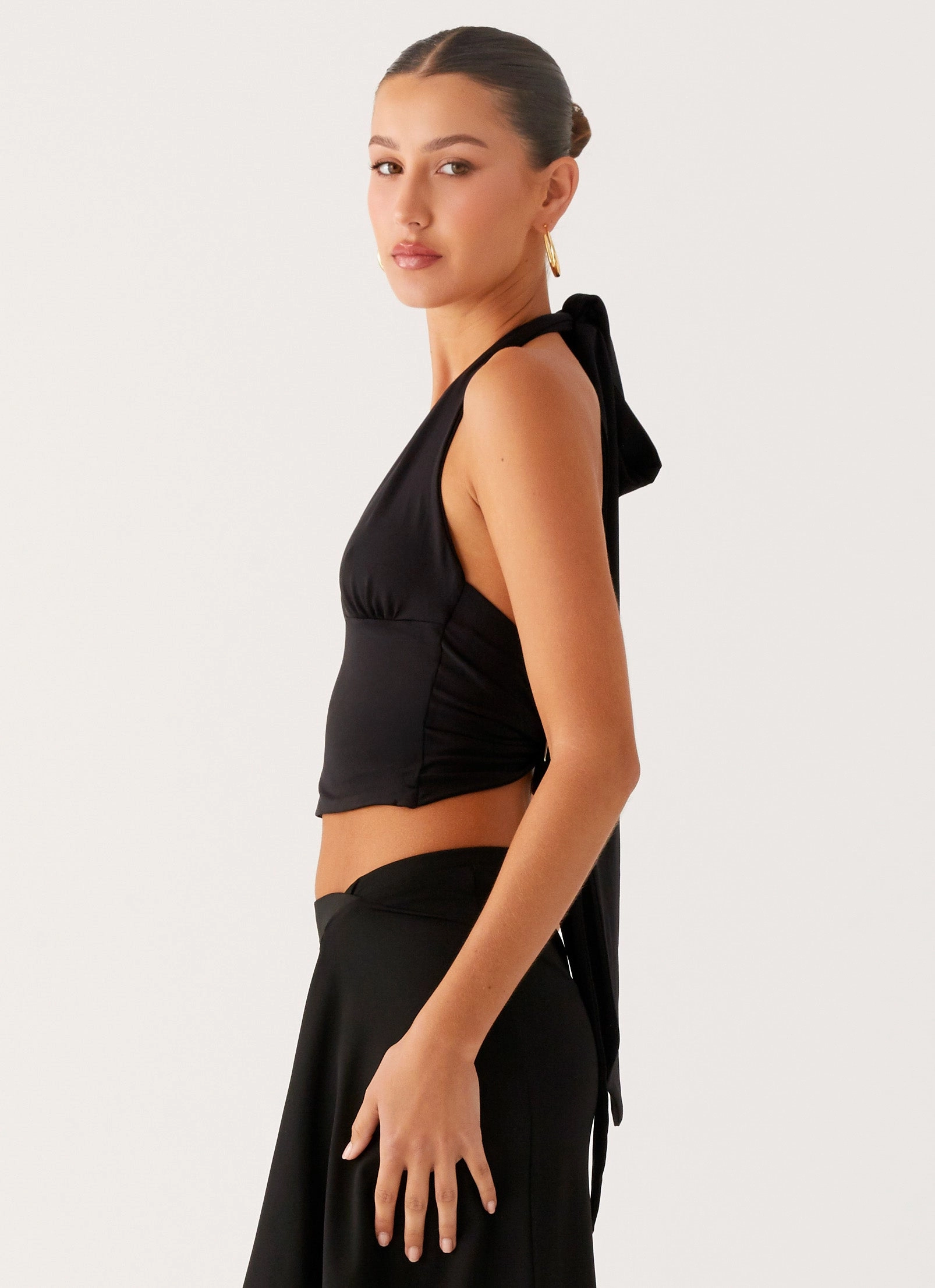 MultiPanelConstruction Fade Out Hardwear Halter Top - Black