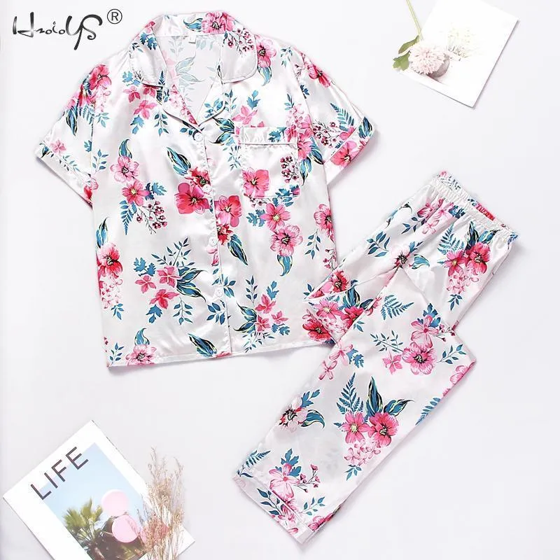 Cozy Chic: Women's Relaxed Fit Short Sleeve Pajama Set for Stylish Evenings