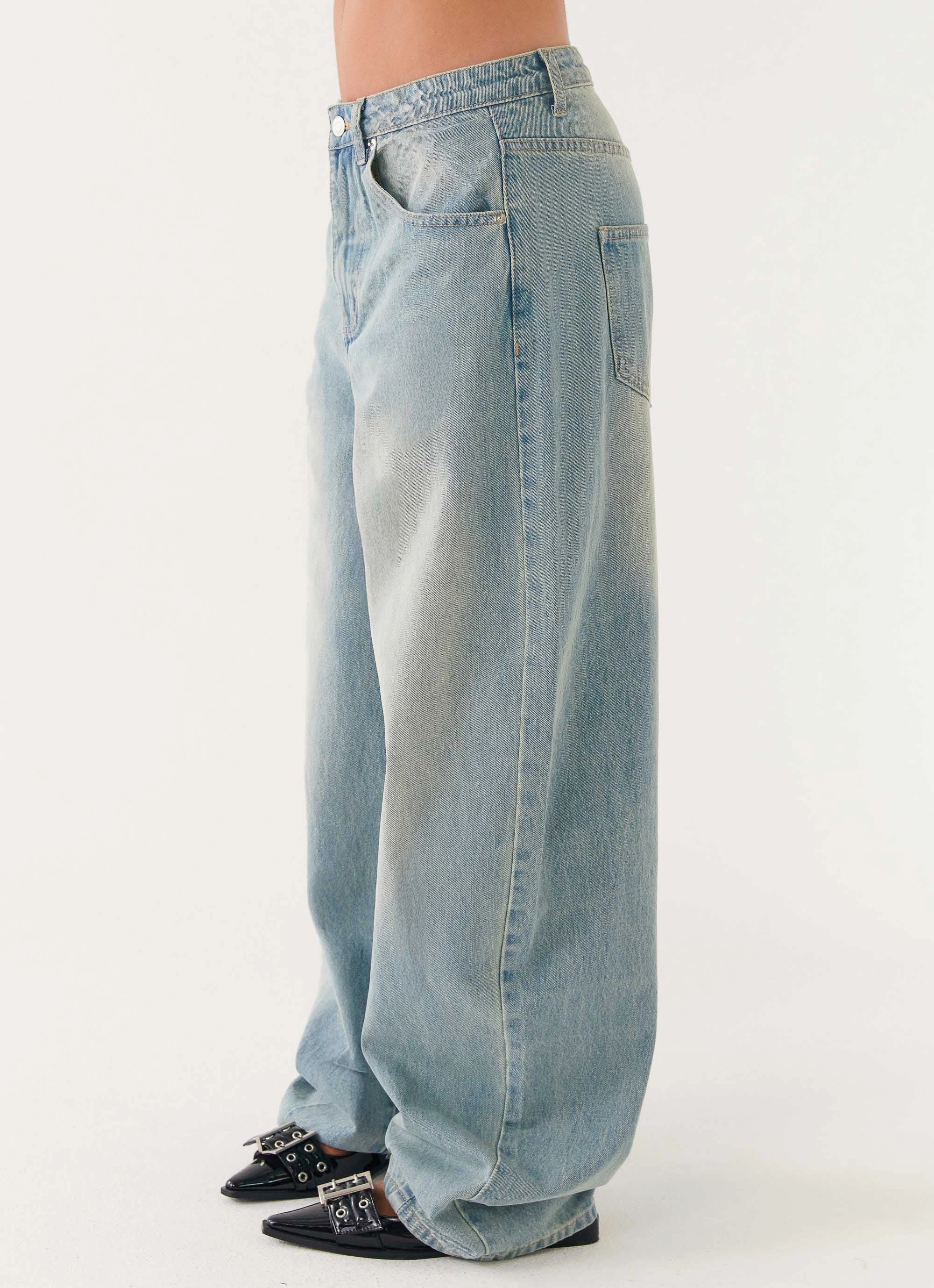 Maxwell Baggy Jeans - Washed Blue Elegant Party Look Winter Warmth Go To Piece